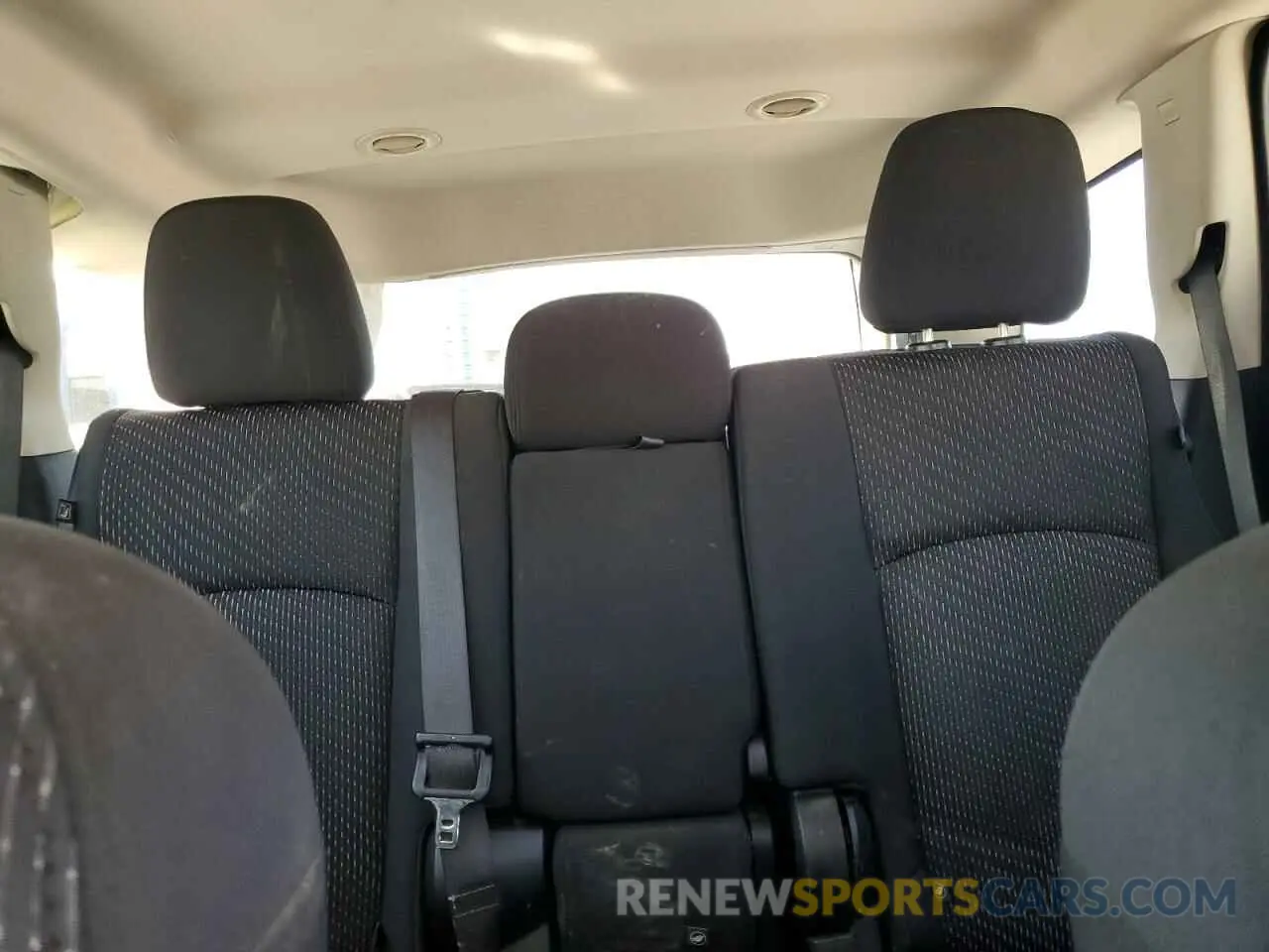 10 Photograph of a damaged car 3C4PDCBB5KT861344 DODGE JOURNEY 2019