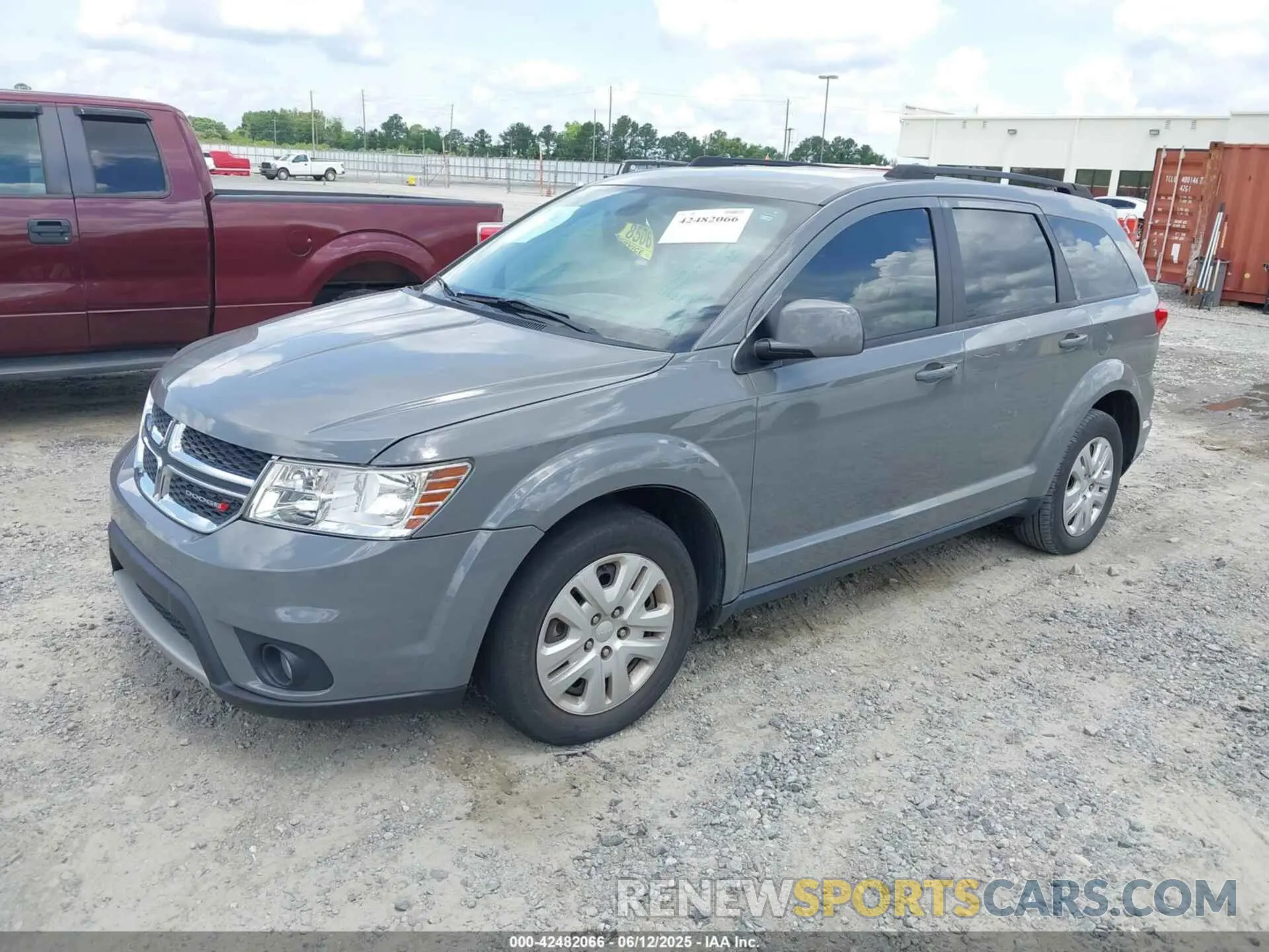 2 Photograph of a damaged car 3C4PDCBB5KT868388 DODGE JOURNEY 2019