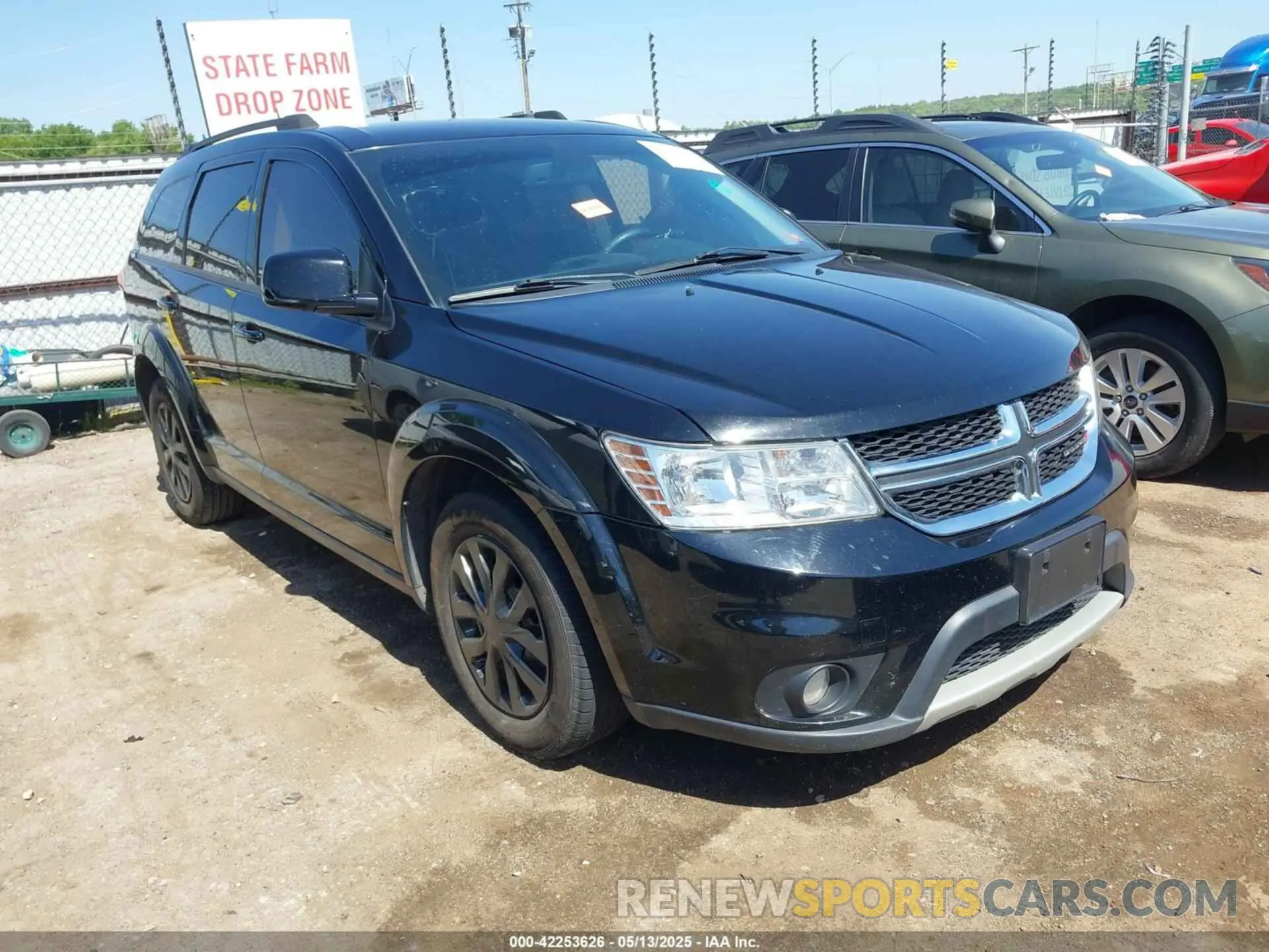 1 Photograph of a damaged car 3C4PDCBB5KT870934 DODGE JOURNEY 2019