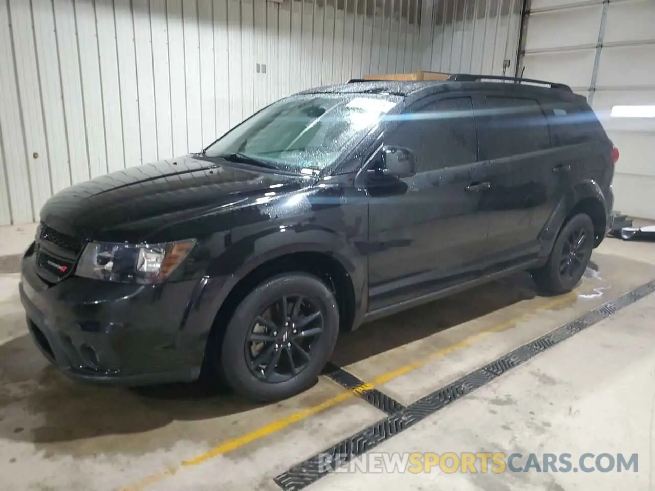 1 Photograph of a damaged car 3C4PDCBB5KT873798 DODGE JOURNEY 2019