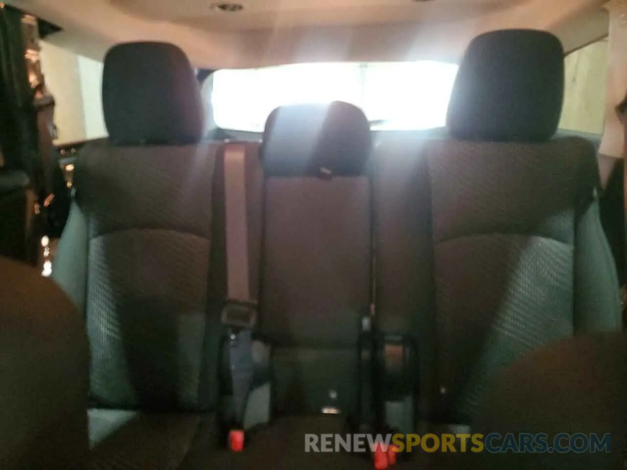 10 Photograph of a damaged car 3C4PDCBB5KT873798 DODGE JOURNEY 2019