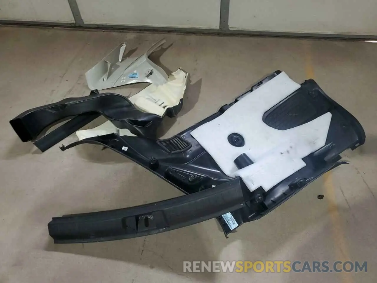14 Photograph of a damaged car 3C4PDCBB5KT873798 DODGE JOURNEY 2019