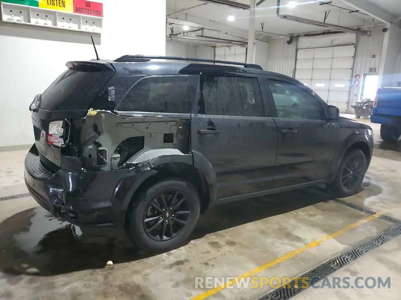 3 Photograph of a damaged car 3C4PDCBB5KT873798 DODGE JOURNEY 2019