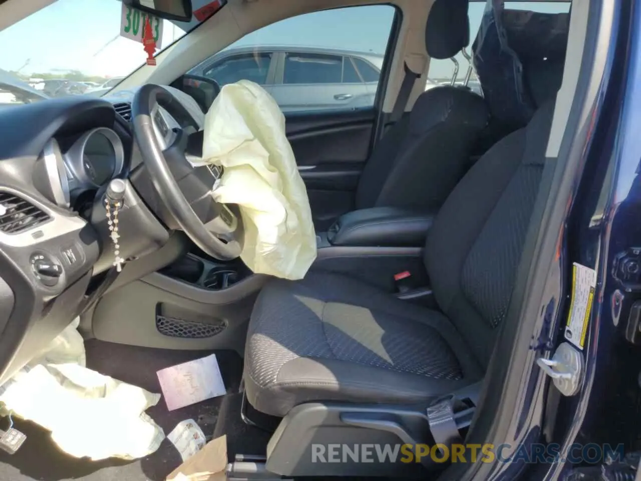 7 Photograph of a damaged car 3C4PDCBB6KT719584 DODGE JOURNEY 2019
