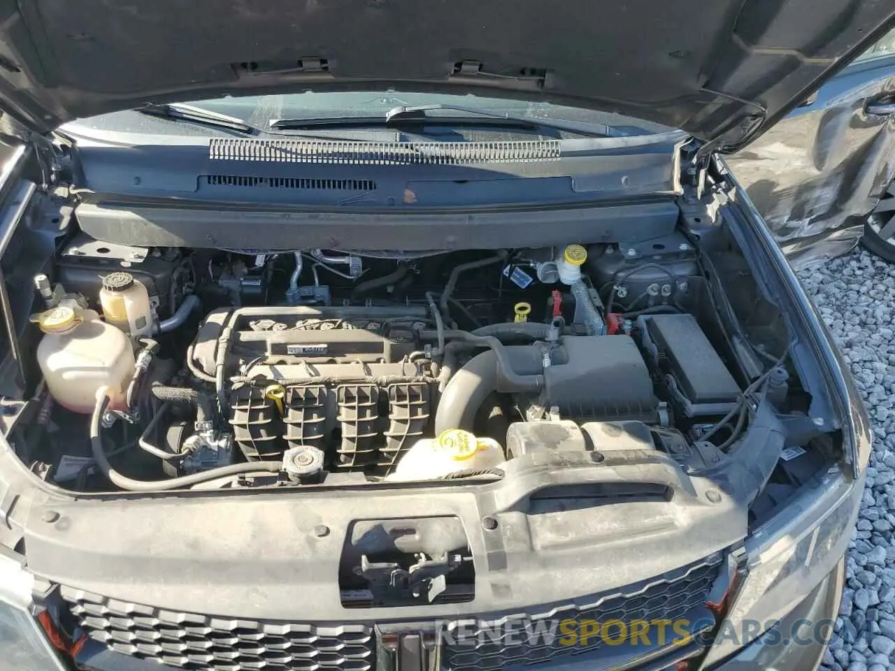 11 Photograph of a damaged car 3C4PDCBB6KT798058 DODGE JOURNEY 2019
