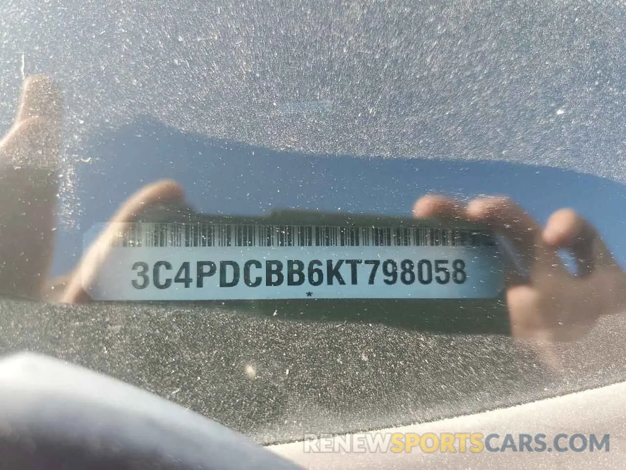 12 Photograph of a damaged car 3C4PDCBB6KT798058 DODGE JOURNEY 2019