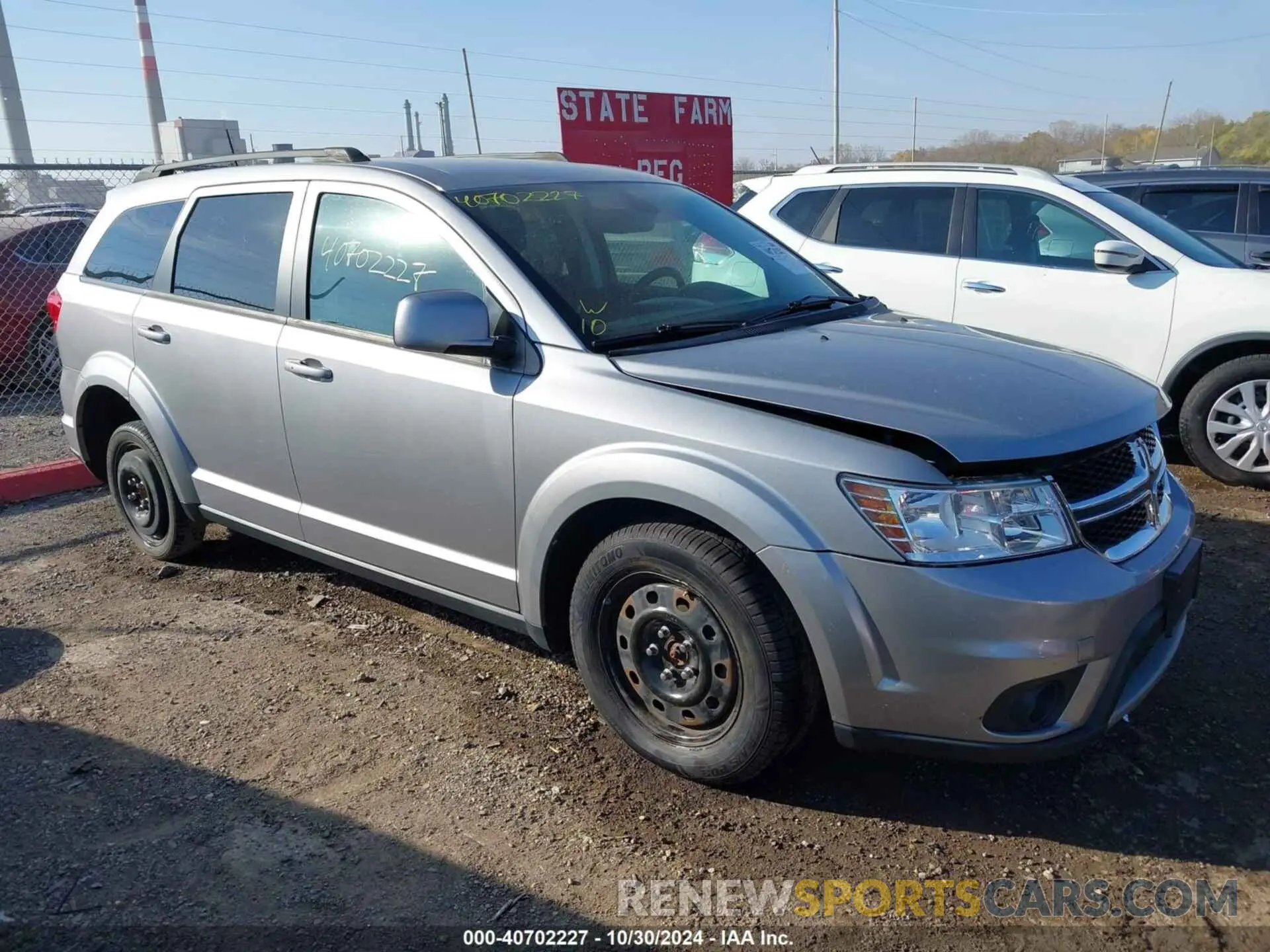 1 Photograph of a damaged car 3C4PDCBB6KT835643 DODGE JOURNEY 2019