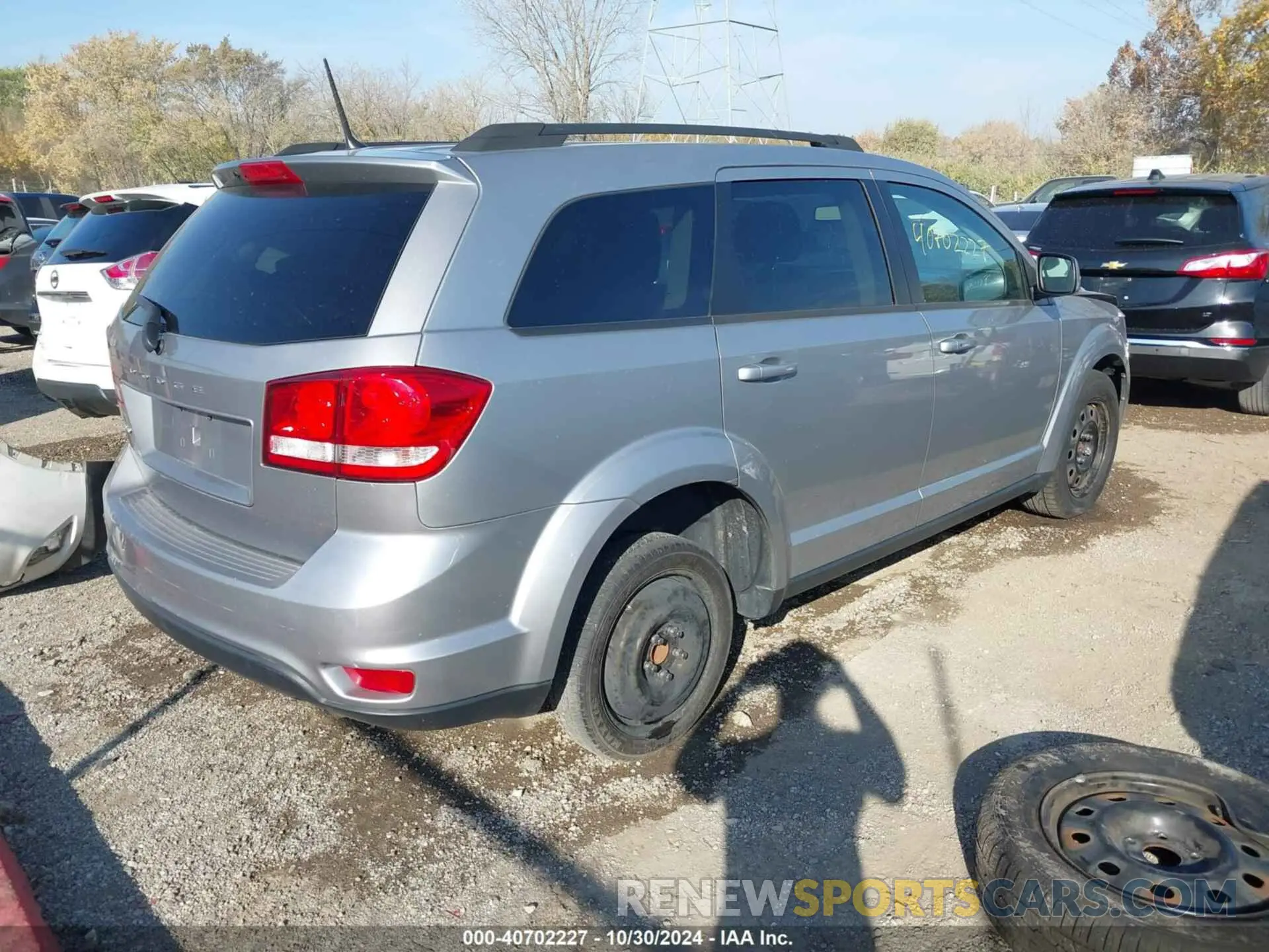 4 Photograph of a damaged car 3C4PDCBB6KT835643 DODGE JOURNEY 2019
