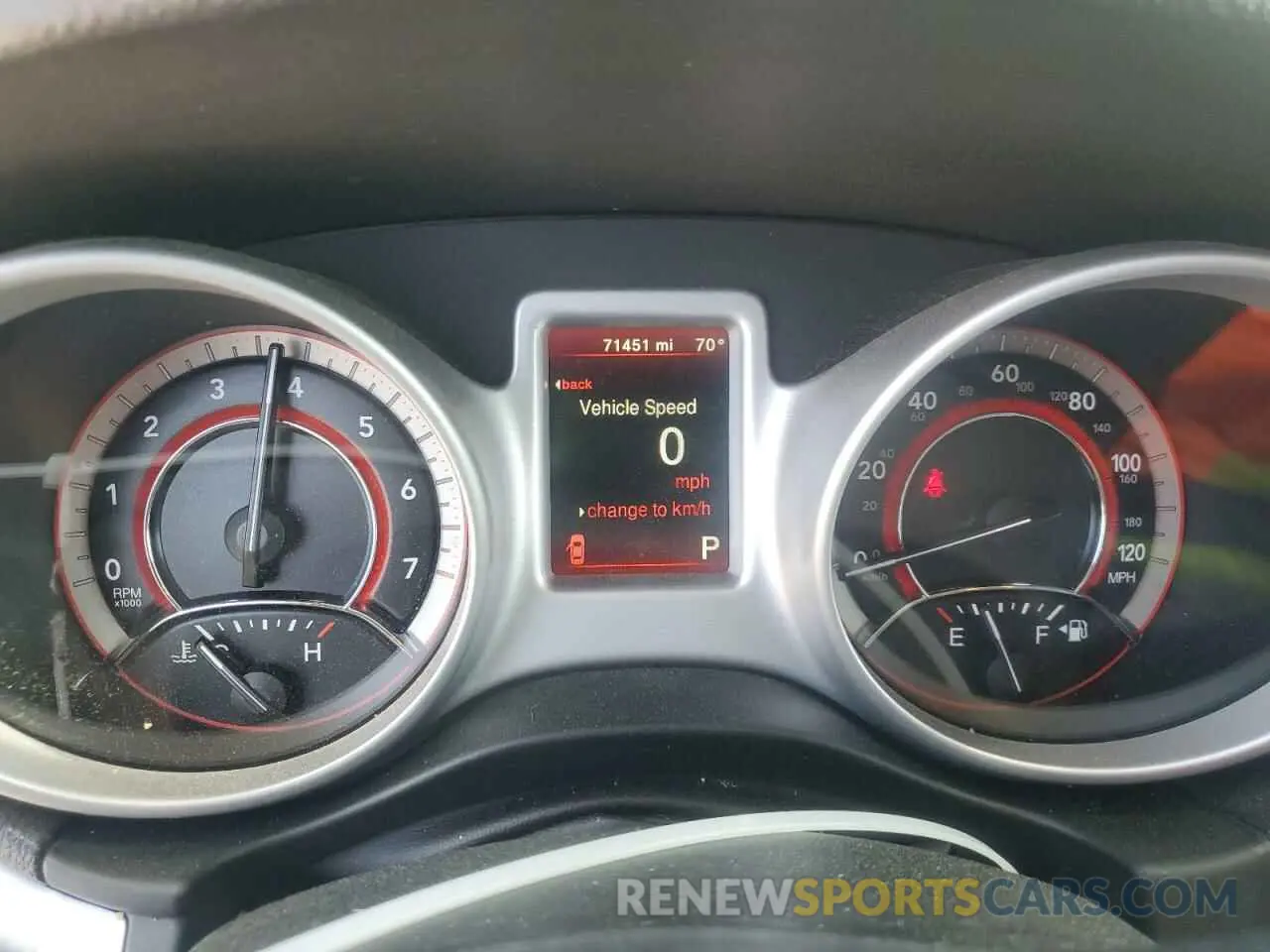 9 Photograph of a damaged car 3C4PDCBB6KT837618 DODGE JOURNEY 2019