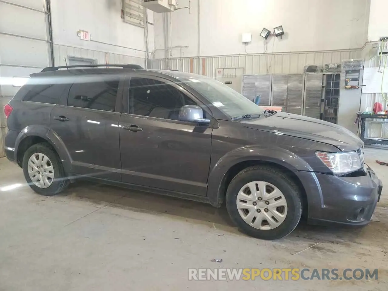 4 Photograph of a damaged car 3C4PDCBB6KT864026 DODGE JOURNEY 2019
