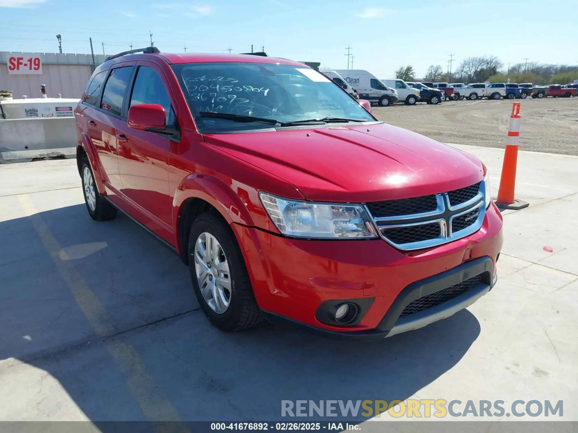 1 Photograph of a damaged car 3C4PDCBB6KT867072 DODGE JOURNEY 2019