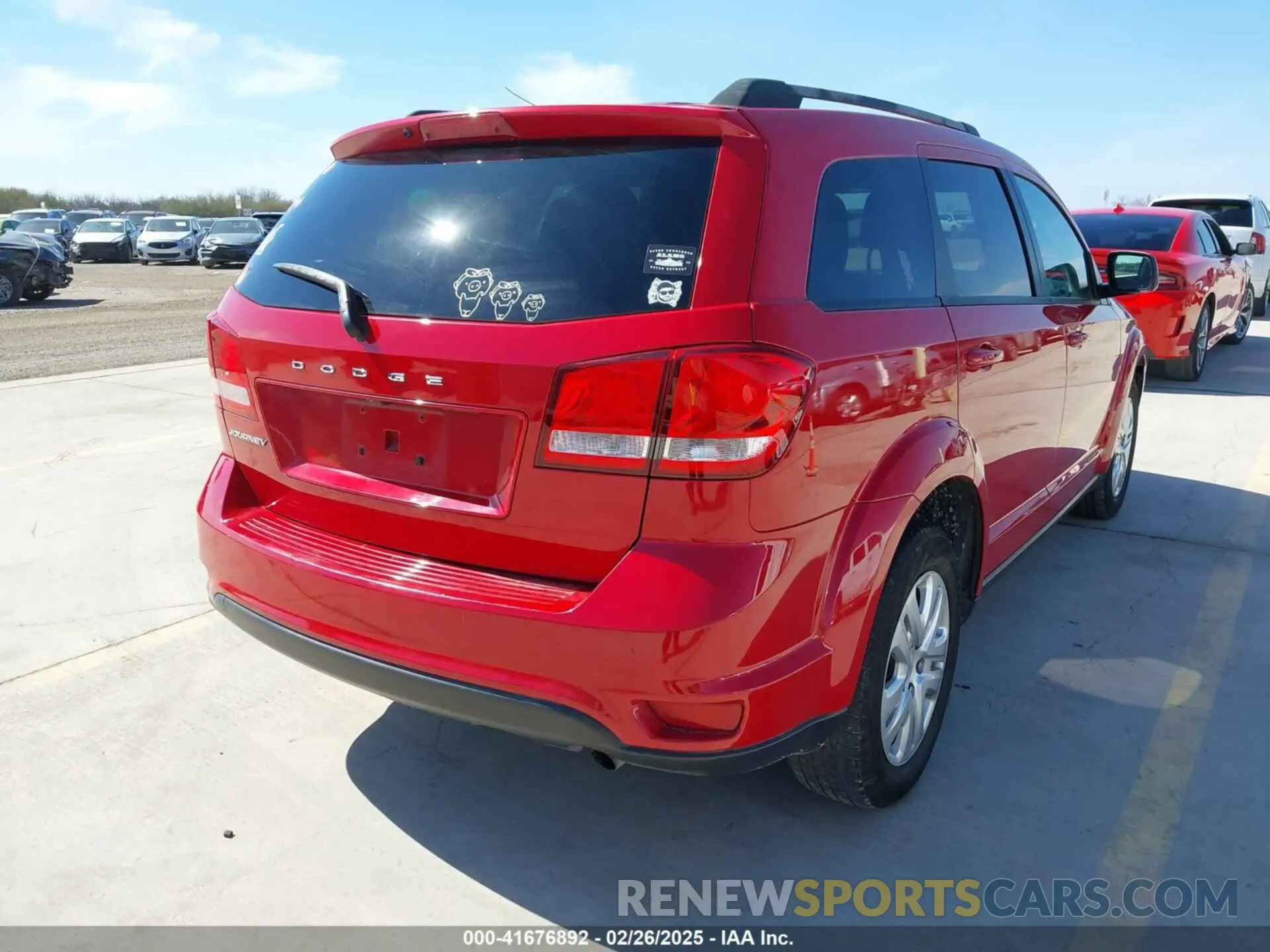 4 Photograph of a damaged car 3C4PDCBB6KT867072 DODGE JOURNEY 2019