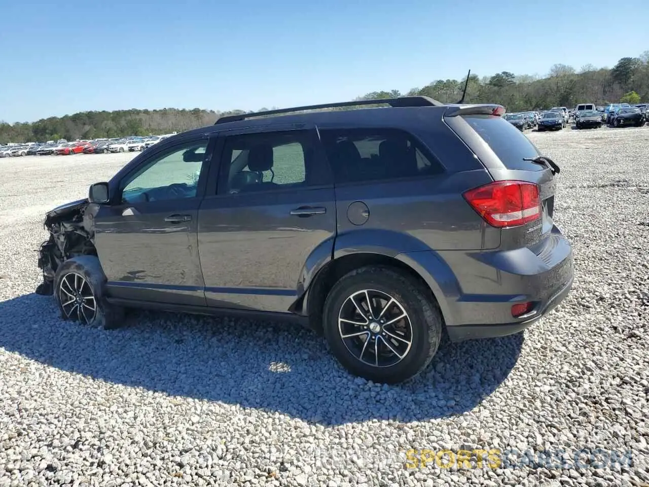 2 Photograph of a damaged car 3C4PDCBB7KT718704 DODGE JOURNEY 2019