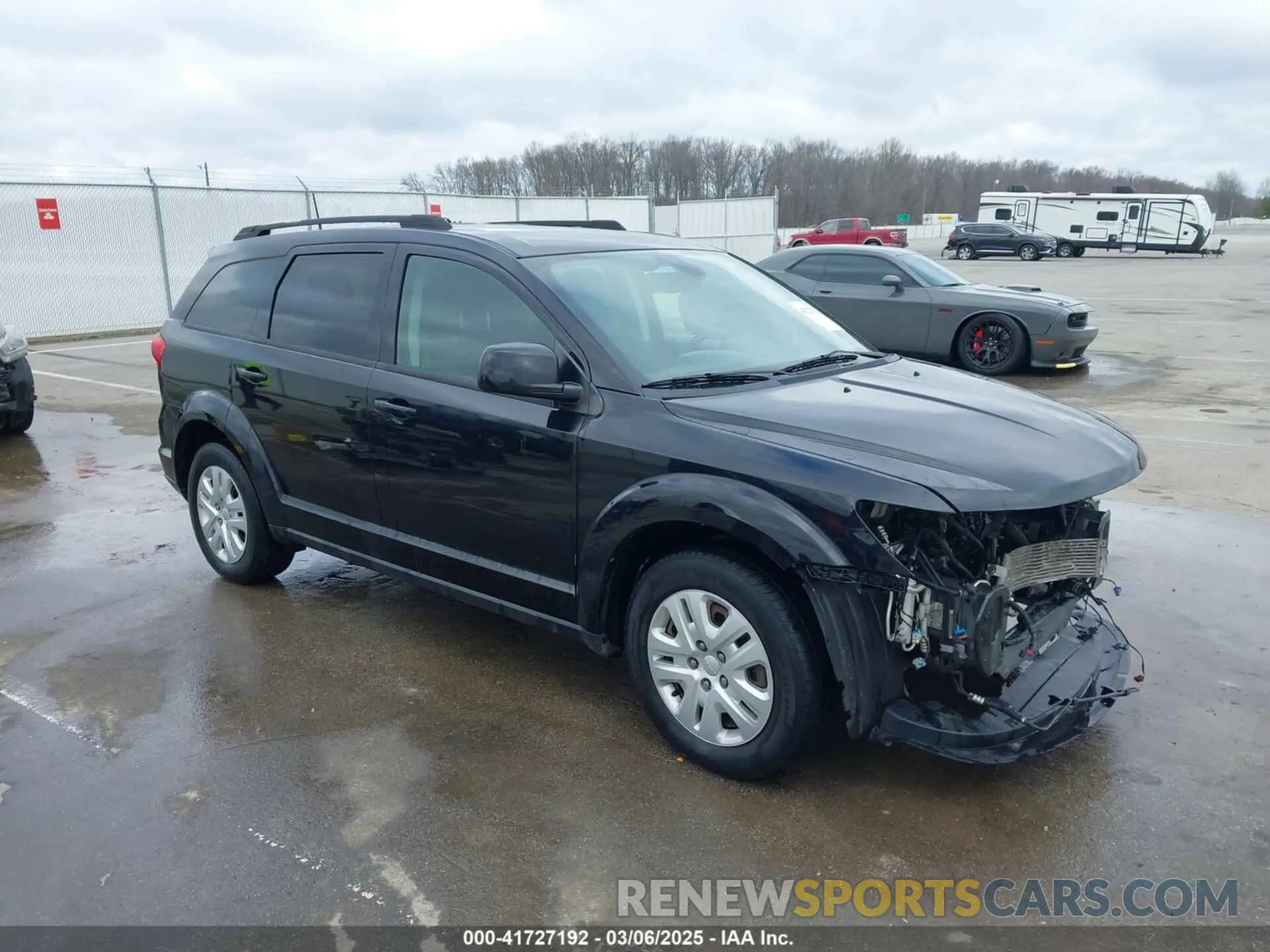 1 Photograph of a damaged car 3C4PDCBB7KT779471 DODGE JOURNEY 2019