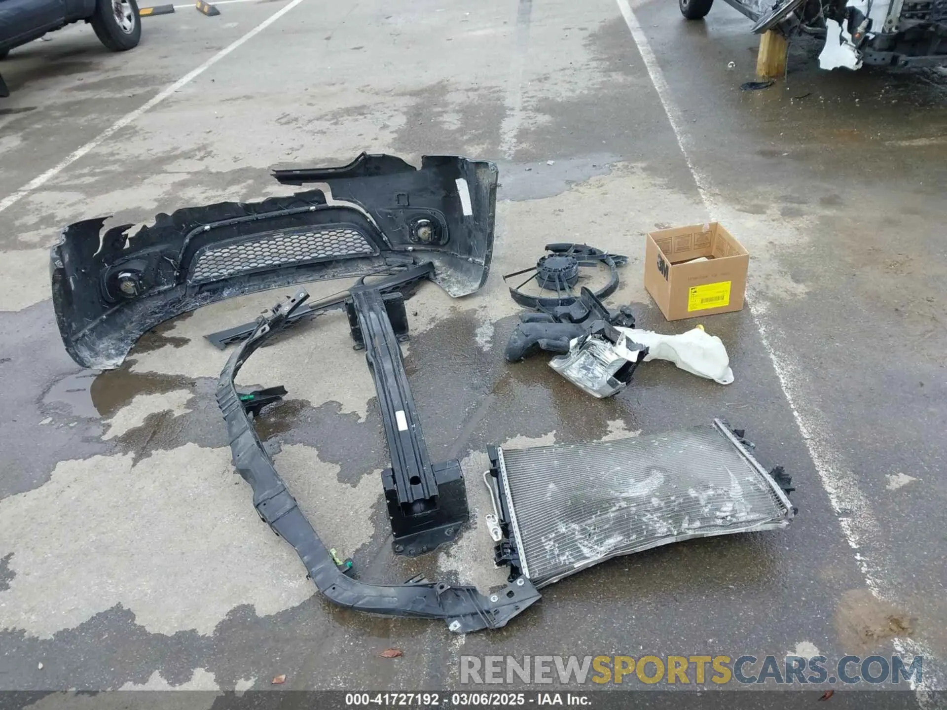 12 Photograph of a damaged car 3C4PDCBB7KT779471 DODGE JOURNEY 2019
