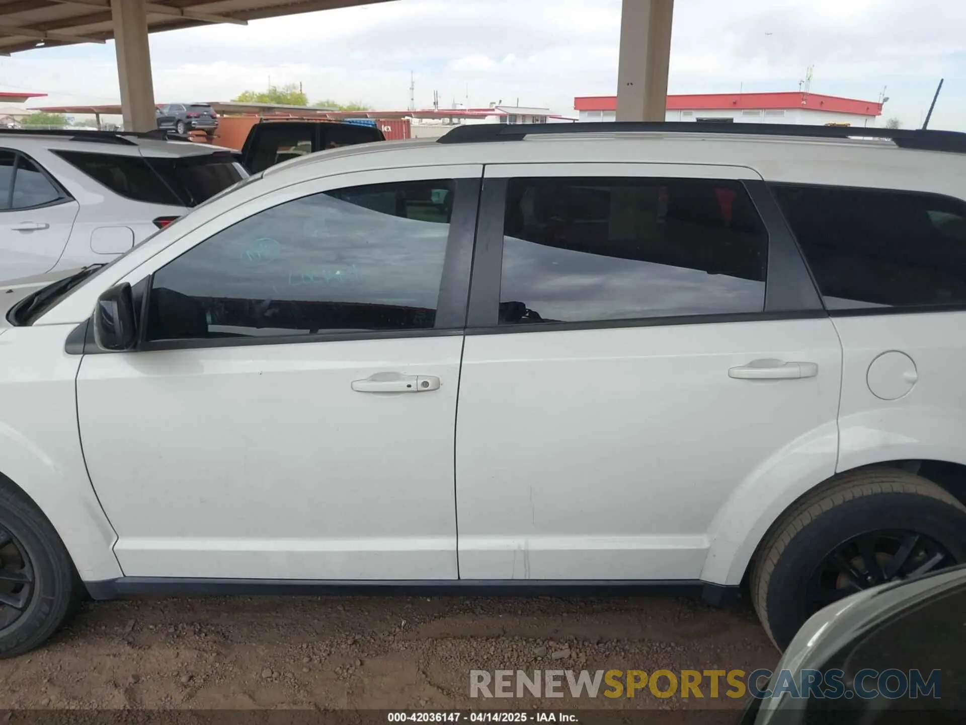 13 Photograph of a damaged car 3C4PDCBB7KT797842 DODGE JOURNEY 2019
