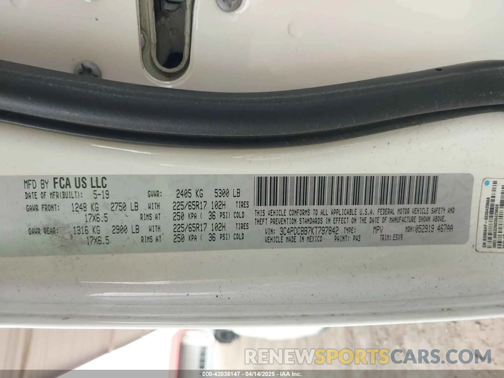 9 Photograph of a damaged car 3C4PDCBB7KT797842 DODGE JOURNEY 2019