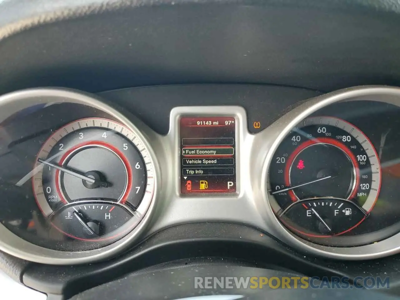 9 Photograph of a damaged car 3C4PDCBB7KT835523 DODGE JOURNEY 2019