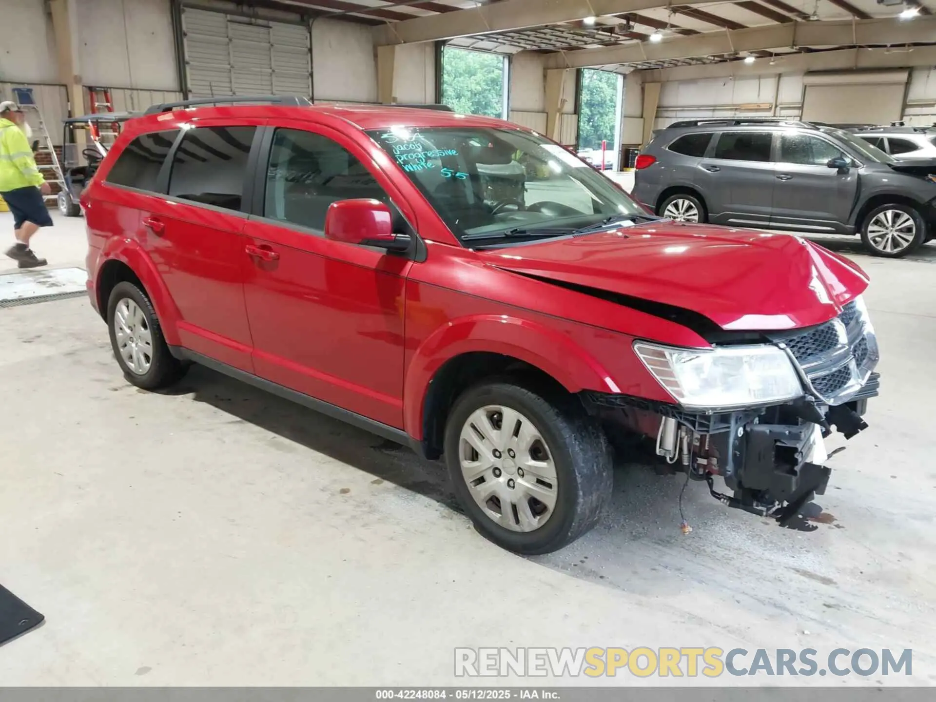 1 Photograph of a damaged car 3C4PDCBB7KT837627 DODGE JOURNEY 2019