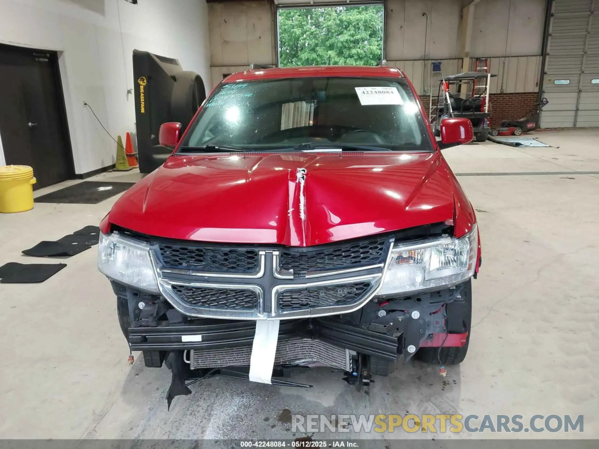 13 Photograph of a damaged car 3C4PDCBB7KT837627 DODGE JOURNEY 2019