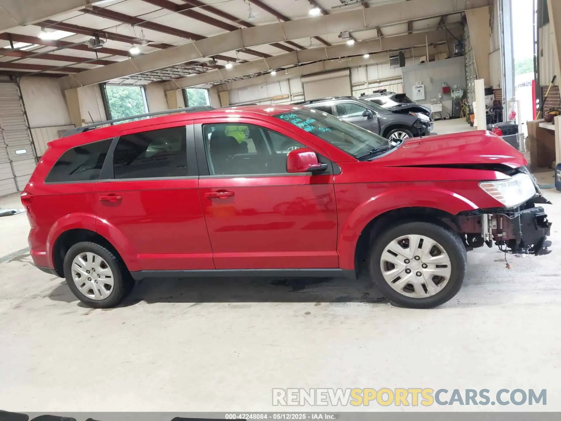14 Photograph of a damaged car 3C4PDCBB7KT837627 DODGE JOURNEY 2019