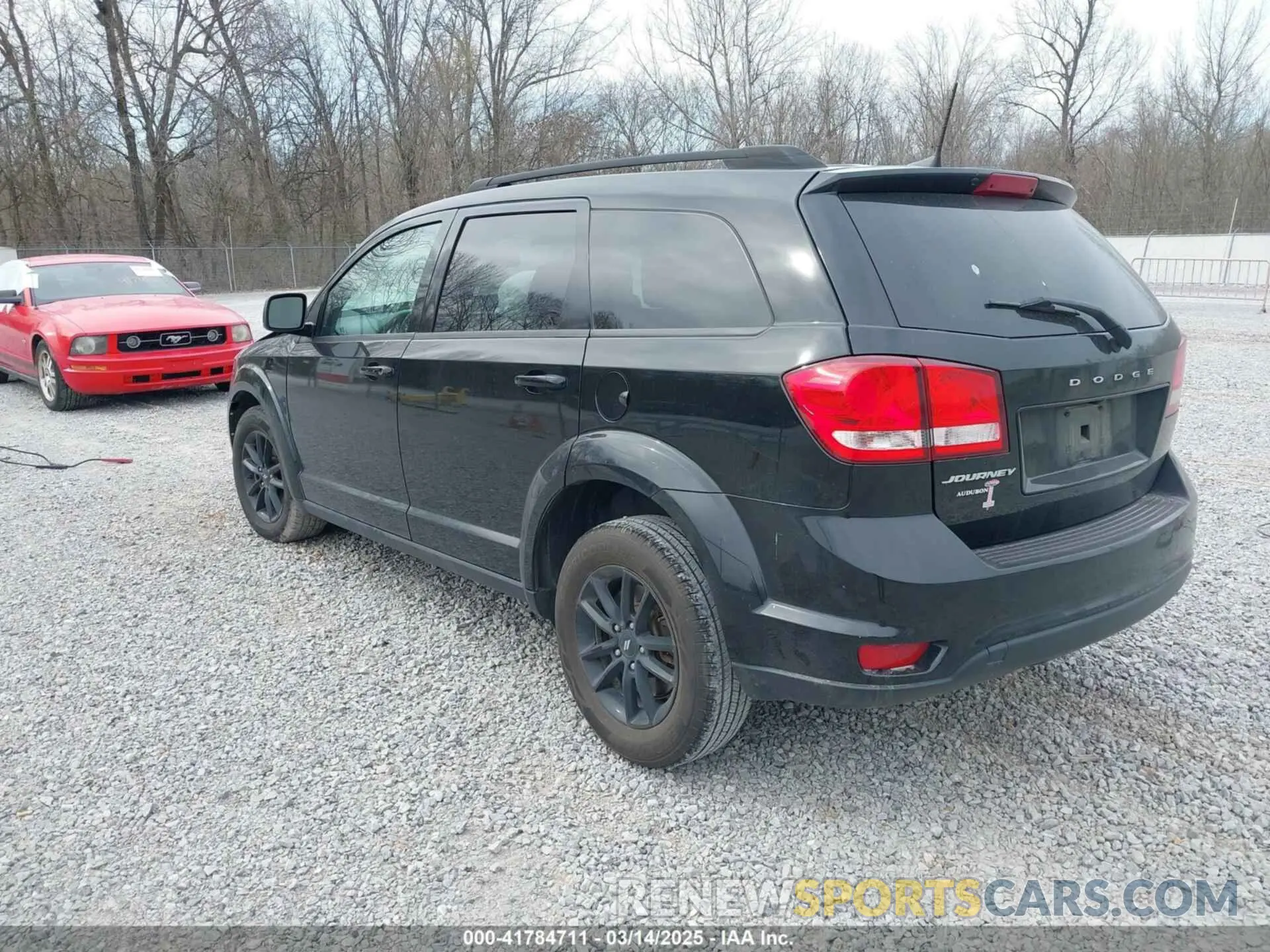 3 Photograph of a damaged car 3C4PDCBB7KT844691 DODGE JOURNEY 2019