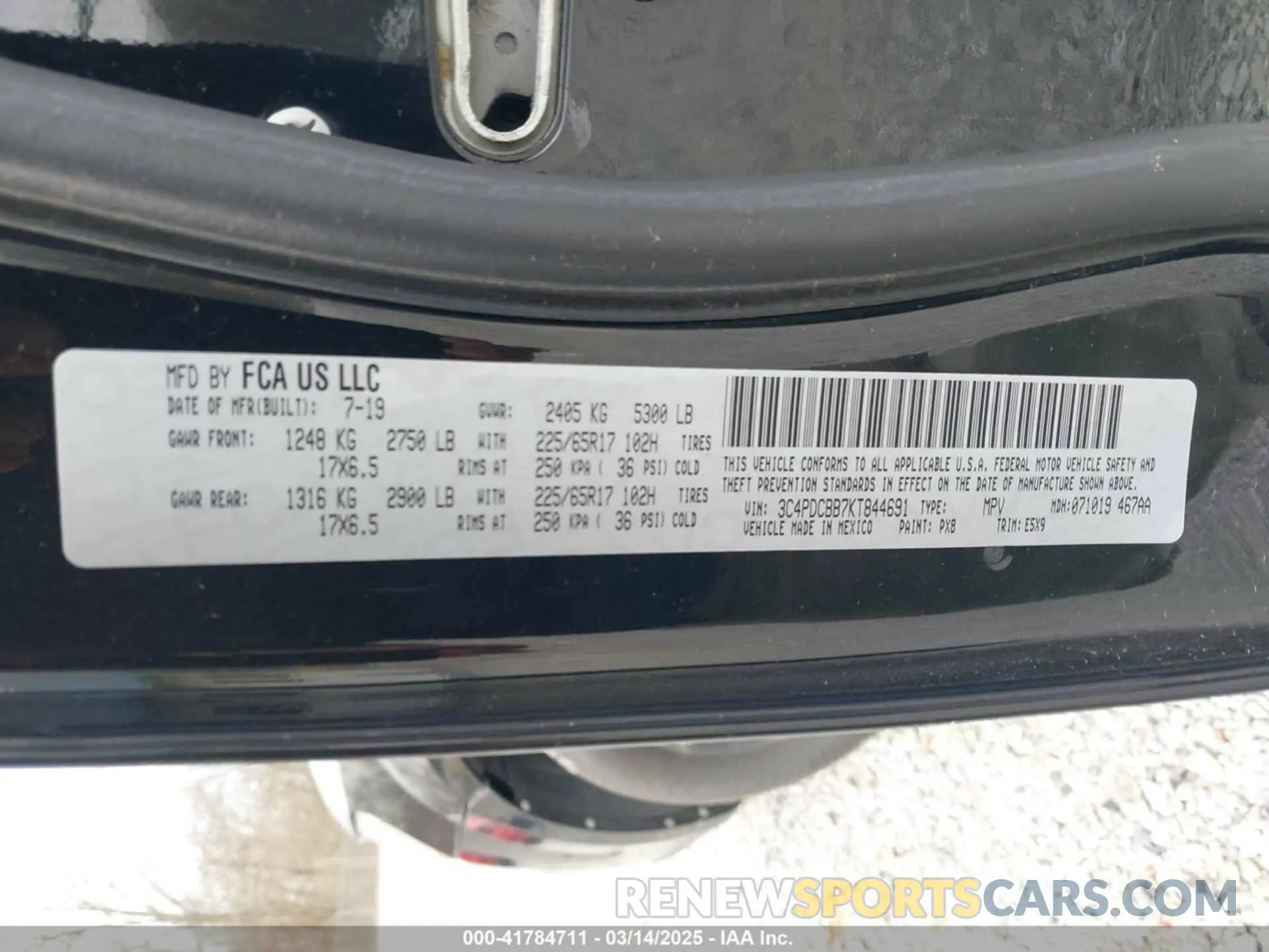 9 Photograph of a damaged car 3C4PDCBB7KT844691 DODGE JOURNEY 2019