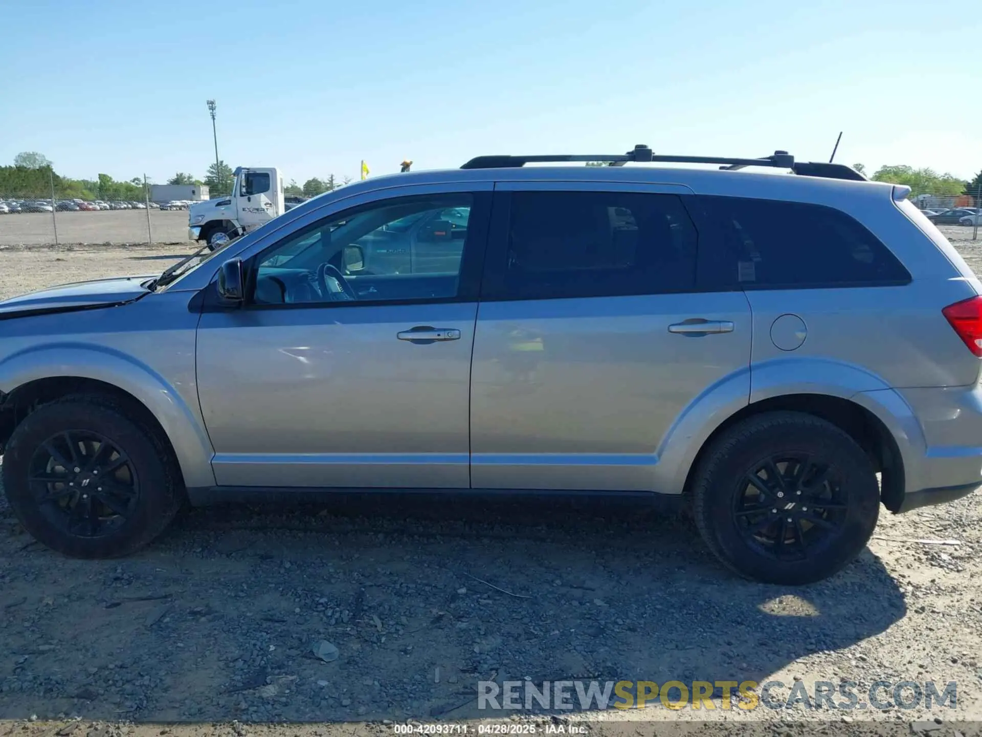 15 Photograph of a damaged car 3C4PDCBB7KT872524 DODGE JOURNEY 2019