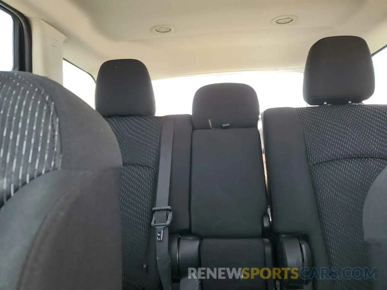 10 Photograph of a damaged car 3C4PDCBB8KT701555 DODGE JOURNEY 2019