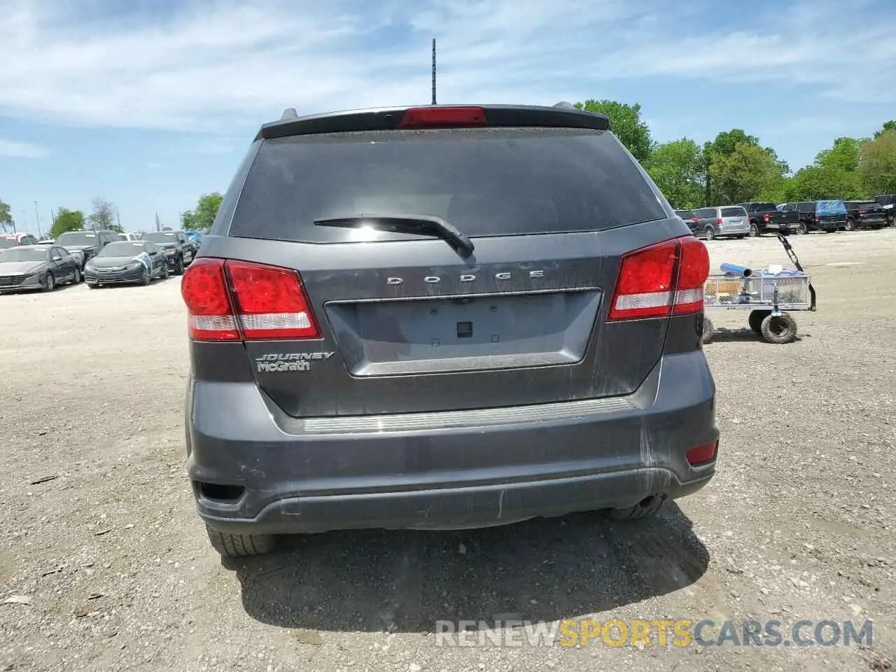 6 Photograph of a damaged car 3C4PDCBB8KT701555 DODGE JOURNEY 2019