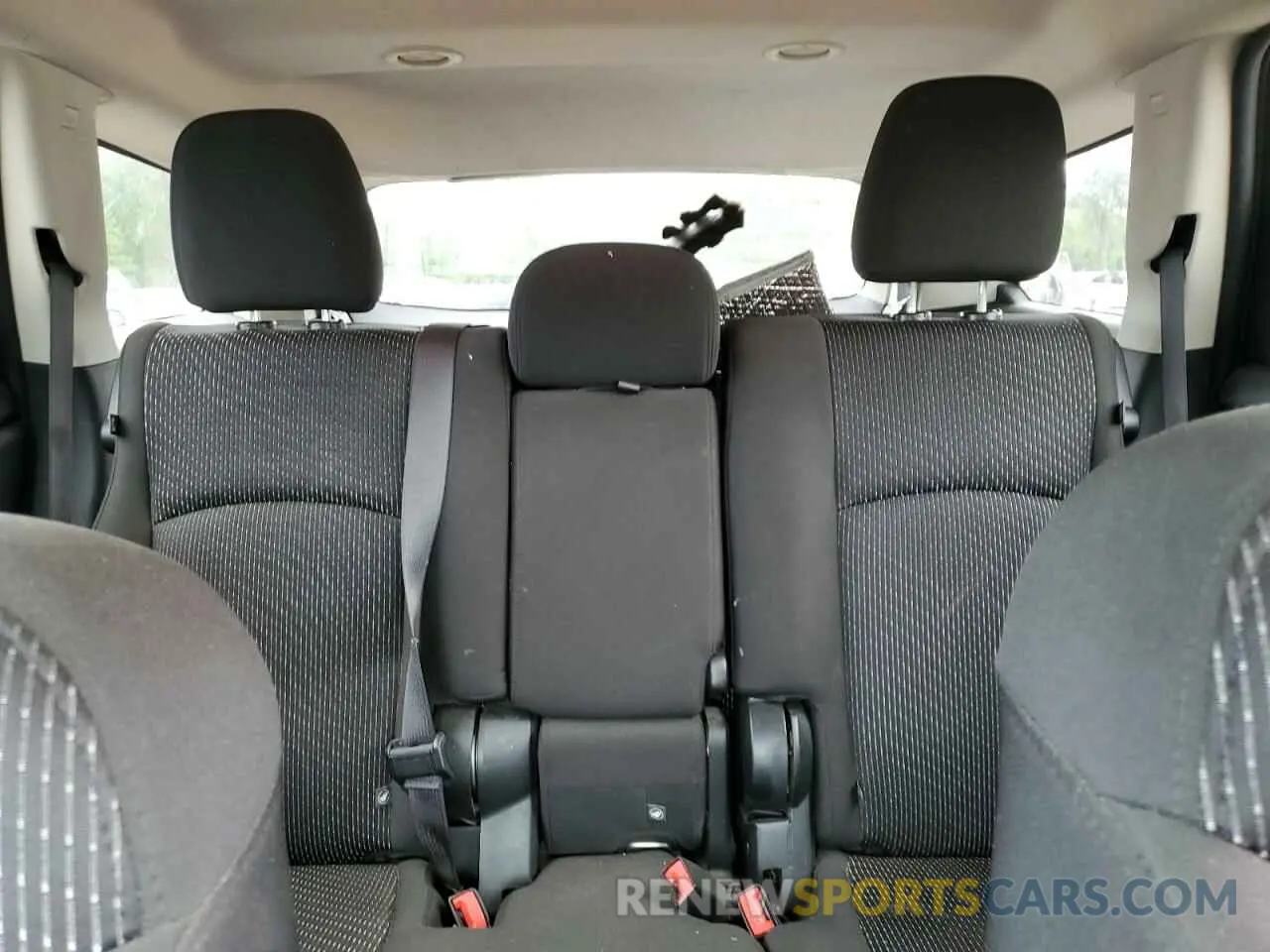 10 Photograph of a damaged car 3C4PDCBB8KT779253 DODGE JOURNEY 2019