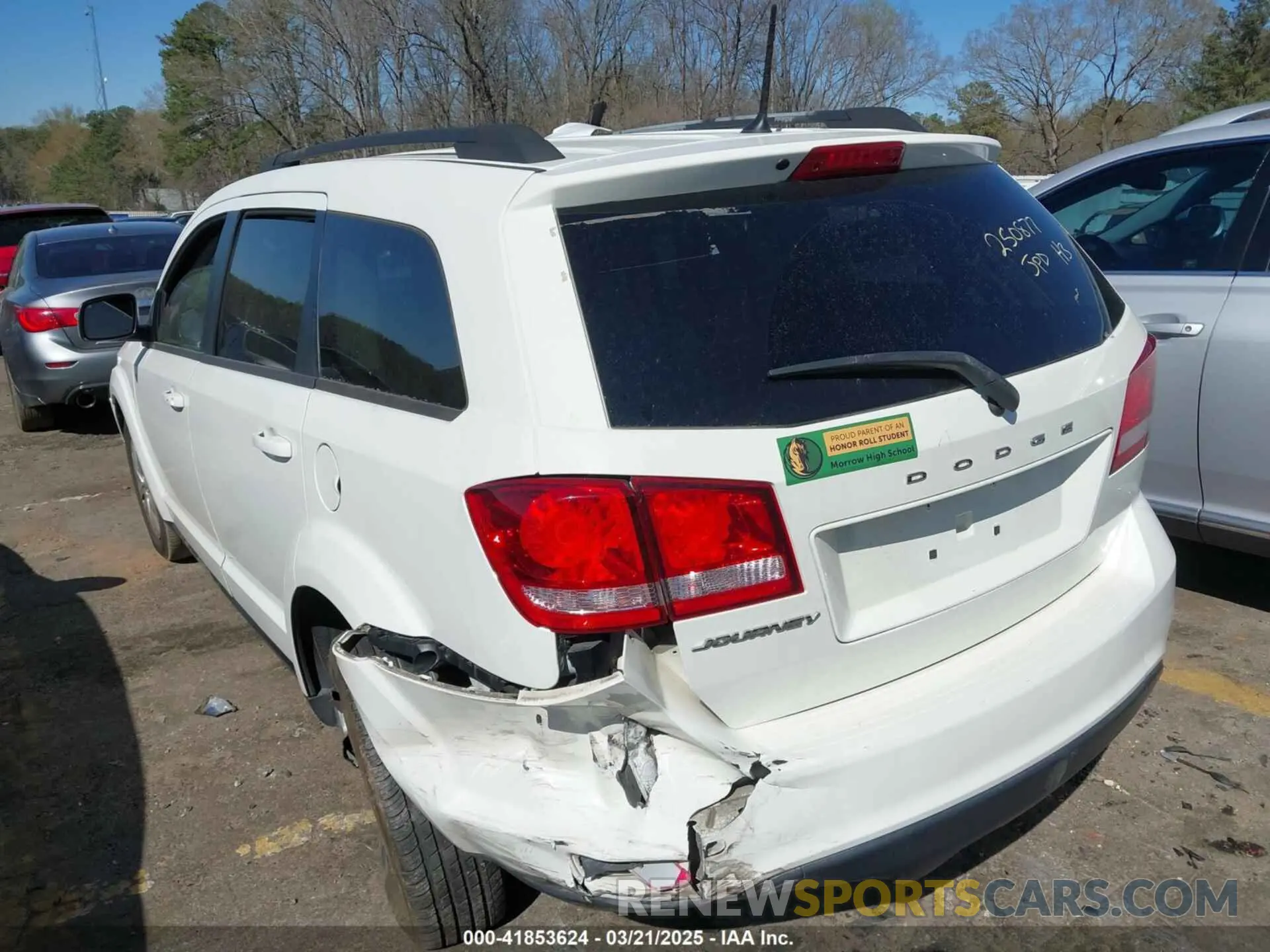 3 Photograph of a damaged car 3C4PDCBB8KT794254 DODGE JOURNEY 2019