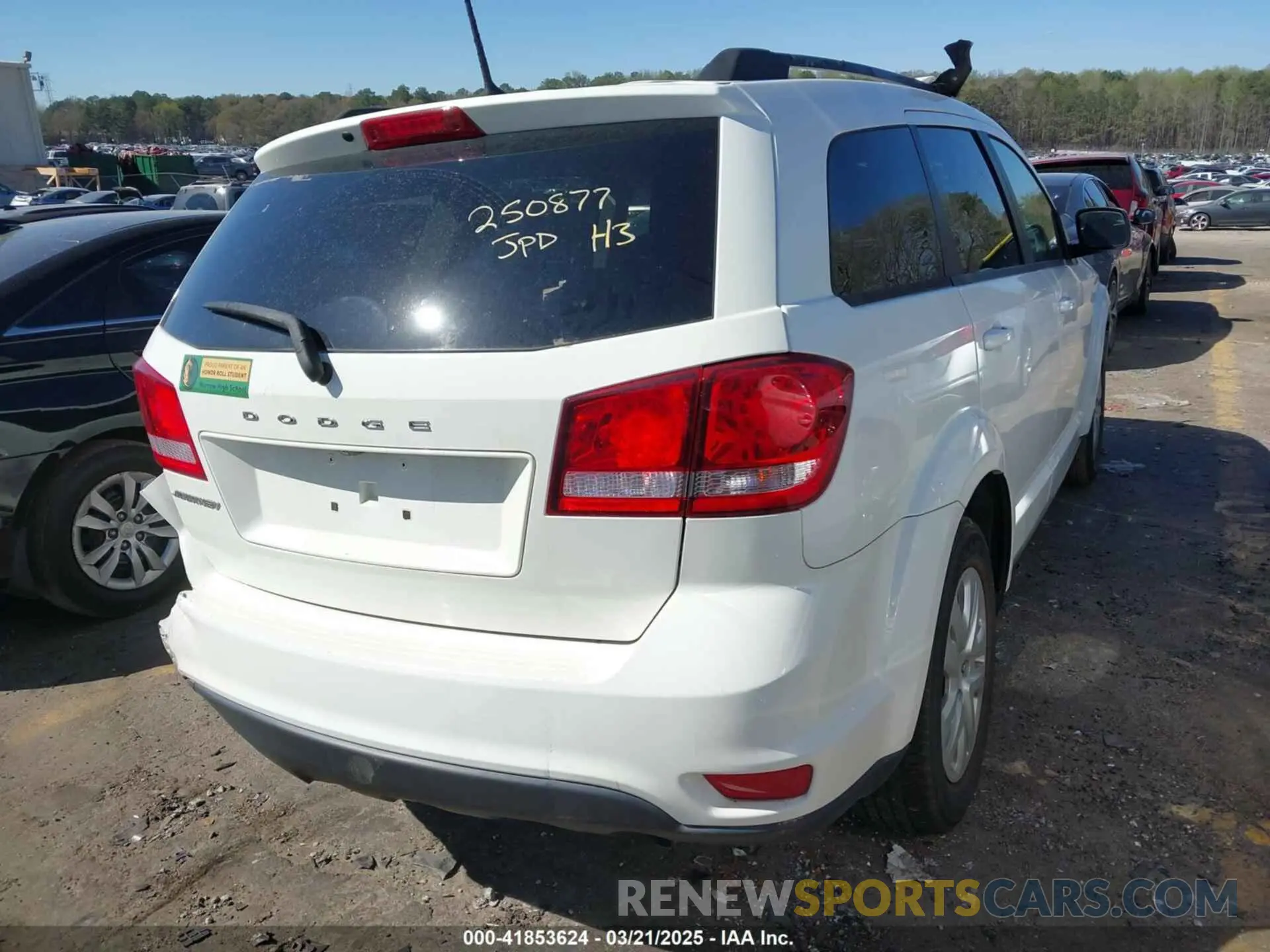 4 Photograph of a damaged car 3C4PDCBB8KT794254 DODGE JOURNEY 2019