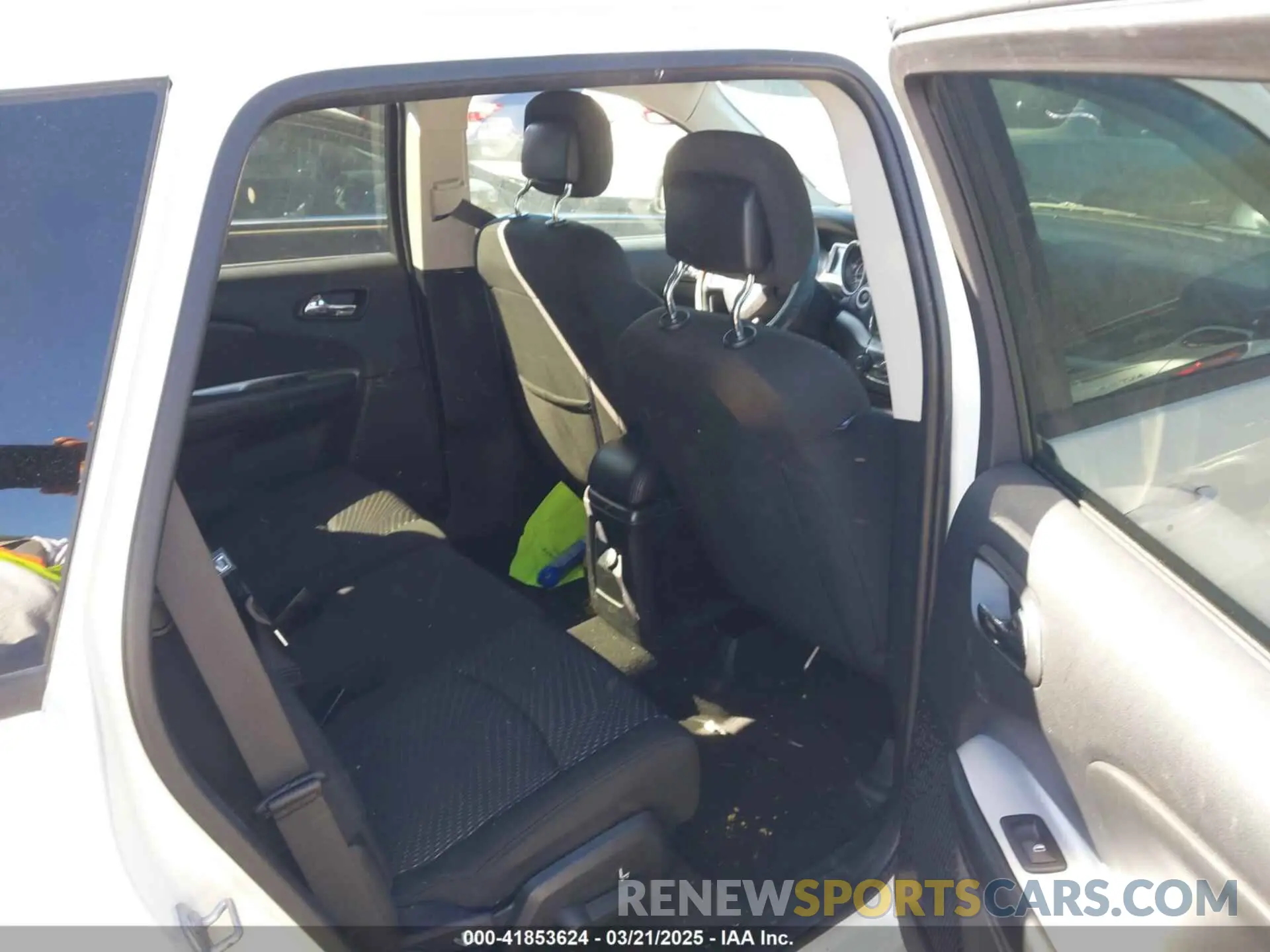 8 Photograph of a damaged car 3C4PDCBB8KT794254 DODGE JOURNEY 2019