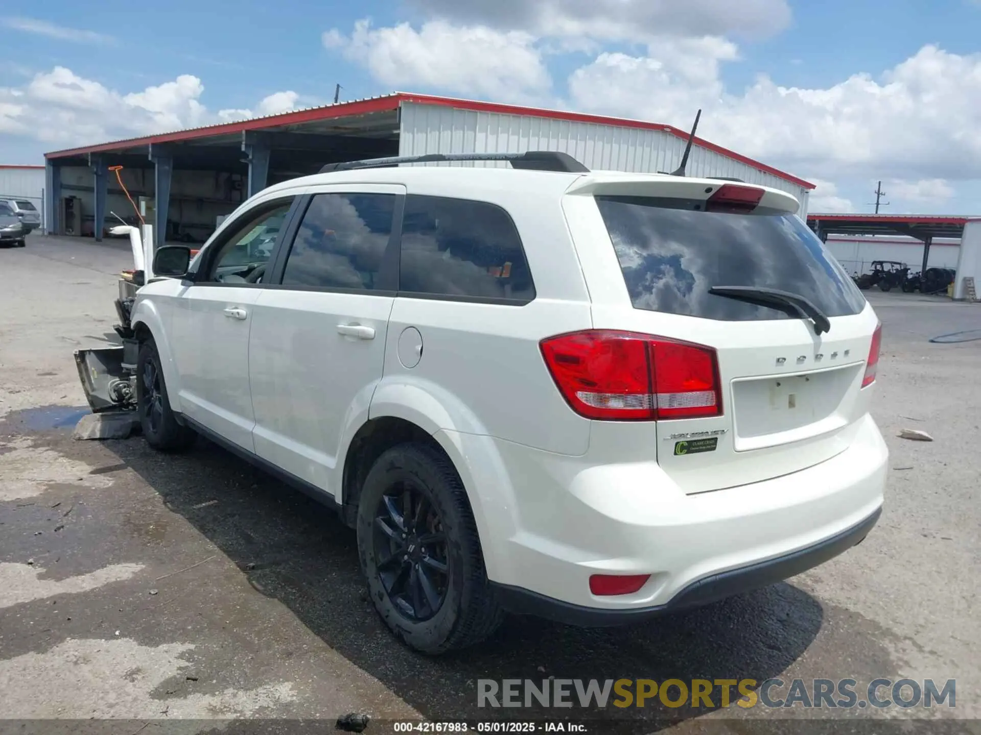 3 Photograph of a damaged car 3C4PDCBB8KT804717 DODGE JOURNEY 2019