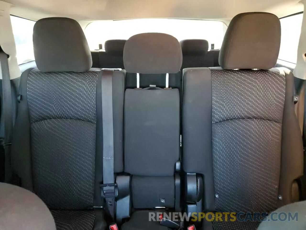 10 Photograph of a damaged car 3C4PDCBB8KT820920 DODGE JOURNEY 2019