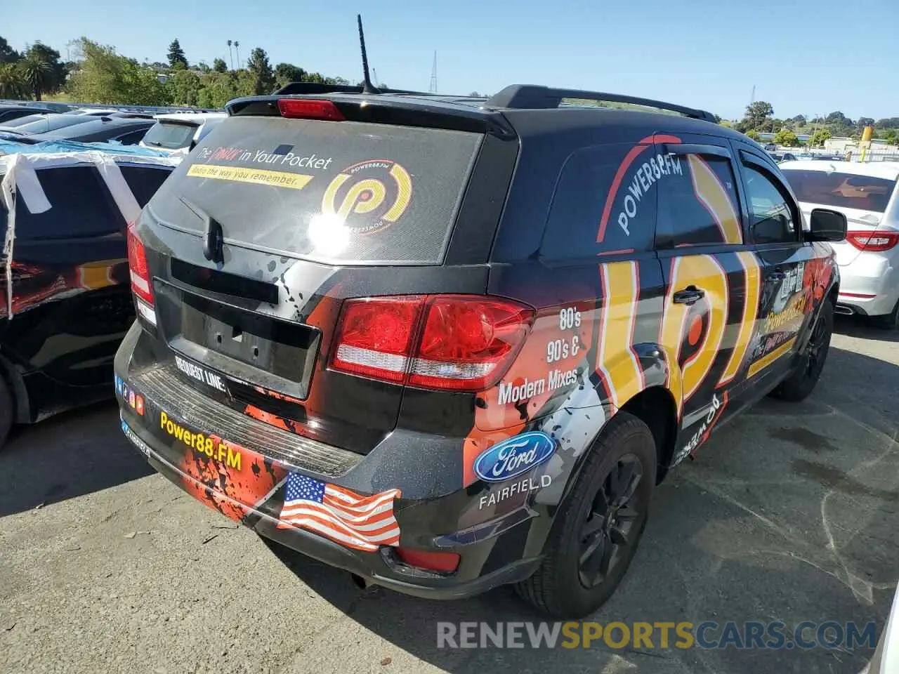 3 Photograph of a damaged car 3C4PDCBB8KT820920 DODGE JOURNEY 2019