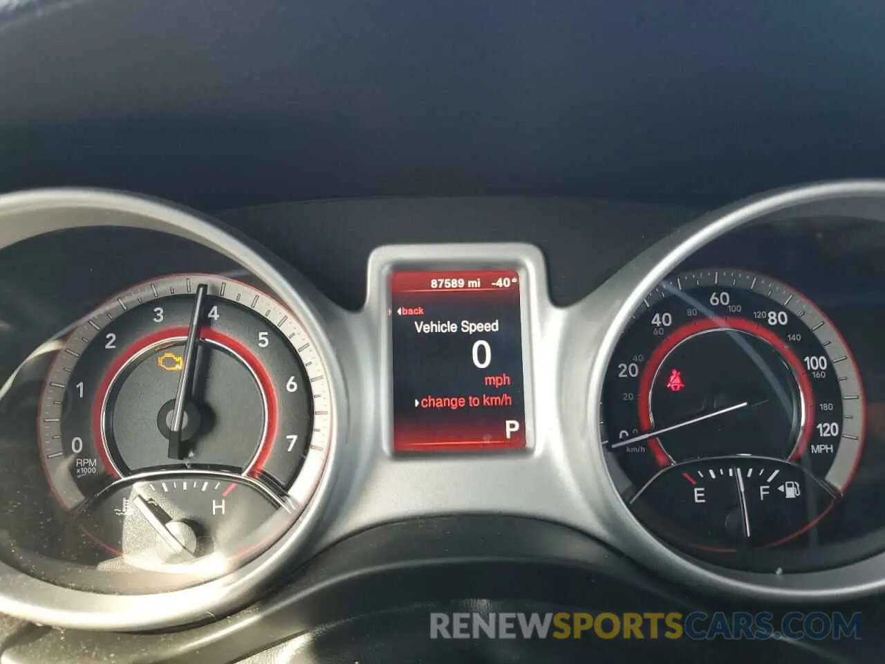 9 Photograph of a damaged car 3C4PDCBB8KT820920 DODGE JOURNEY 2019