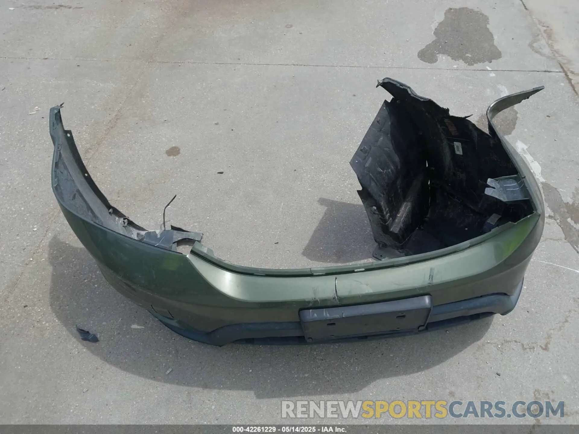 12 Photograph of a damaged car 3C4PDCBB8KT821212 DODGE JOURNEY 2019