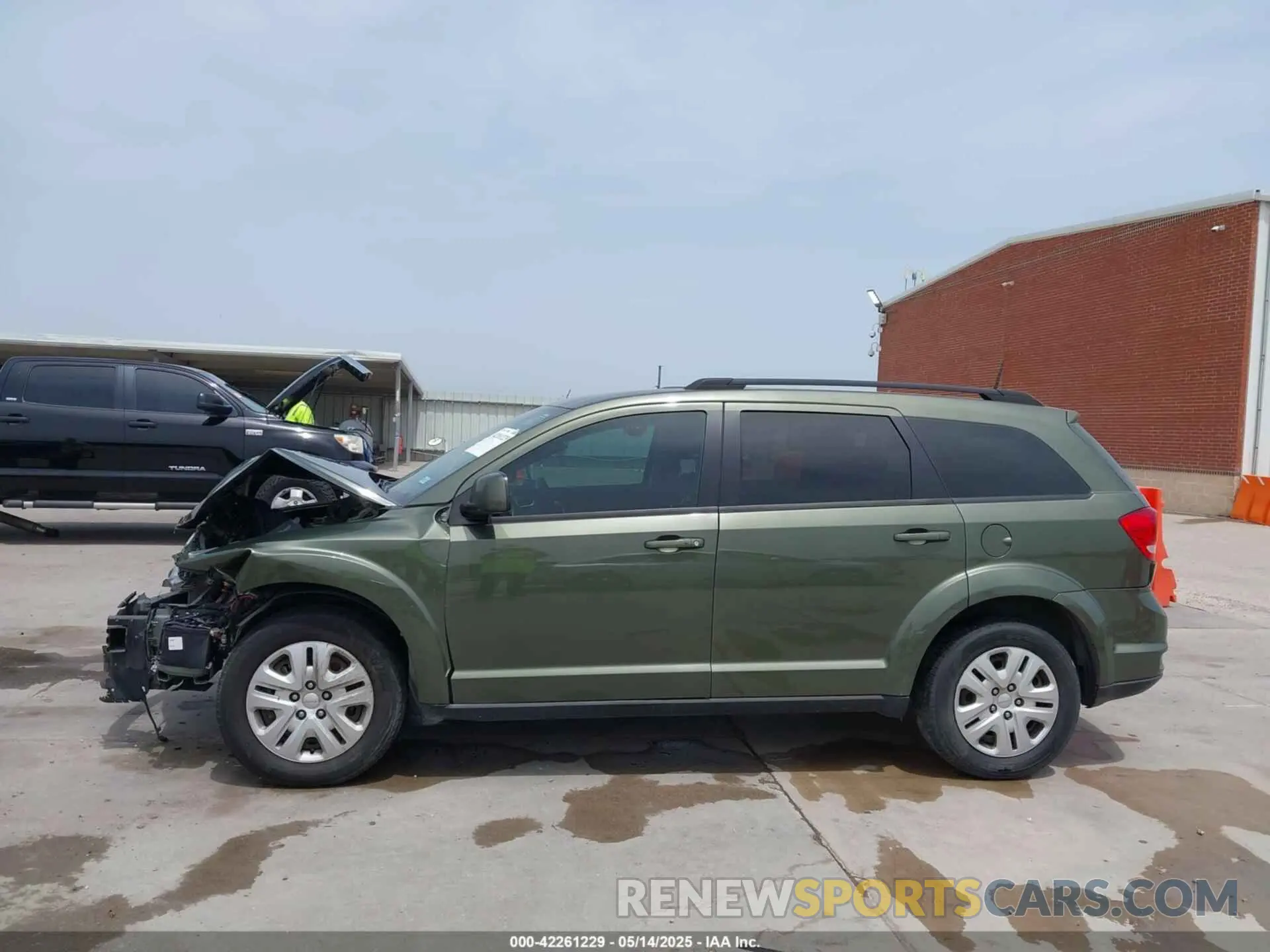 15 Photograph of a damaged car 3C4PDCBB8KT821212 DODGE JOURNEY 2019
