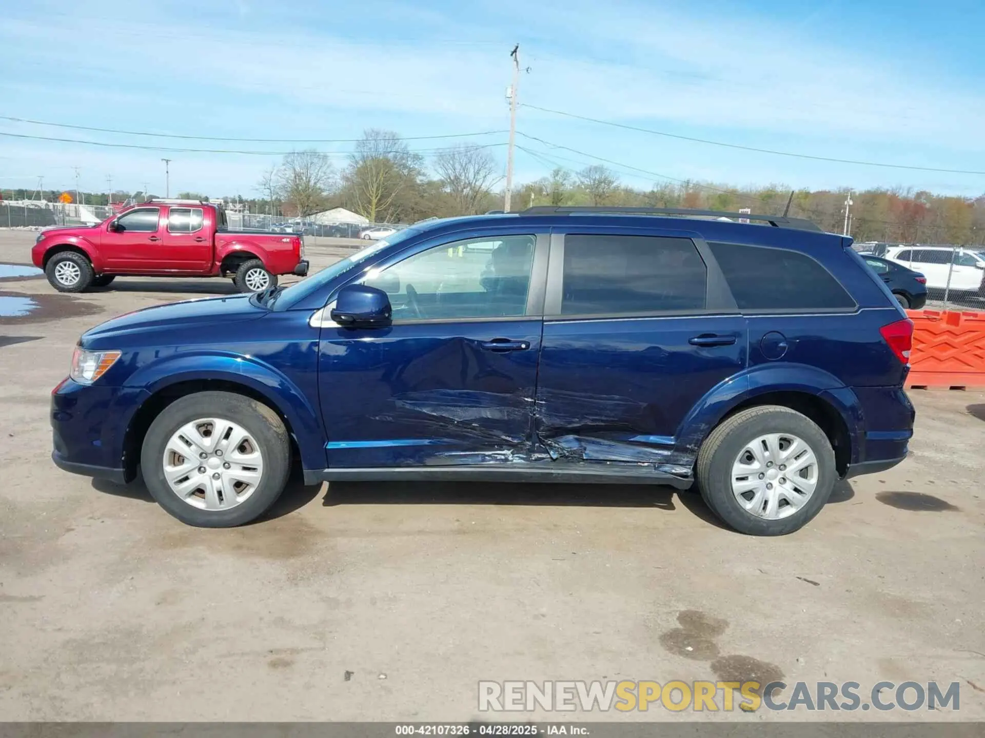 14 Photograph of a damaged car 3C4PDCBB9KT731969 DODGE JOURNEY 2019