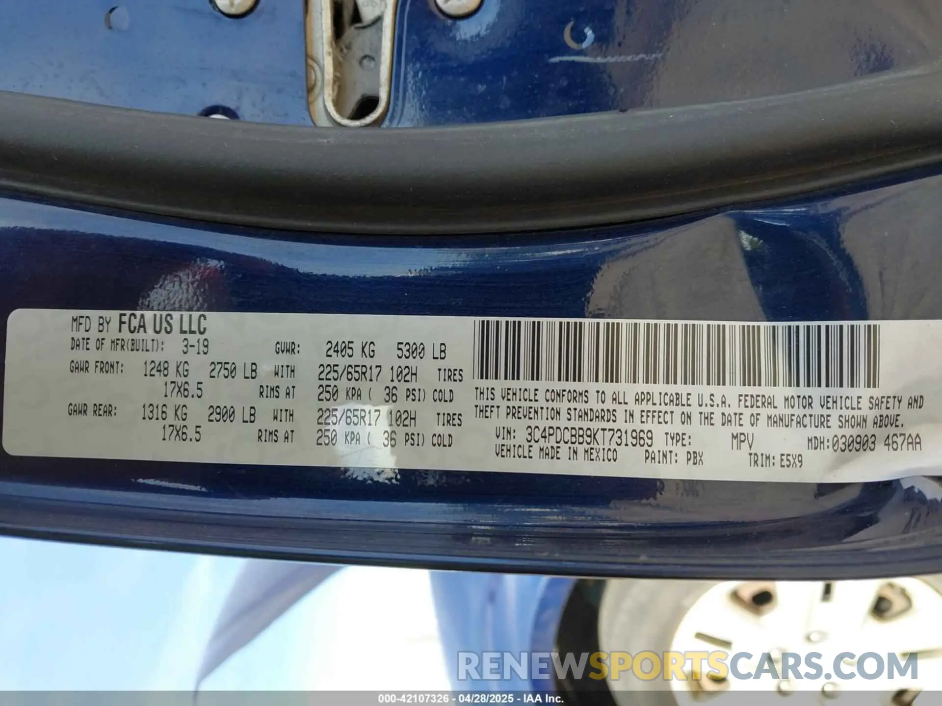 9 Photograph of a damaged car 3C4PDCBB9KT731969 DODGE JOURNEY 2019
