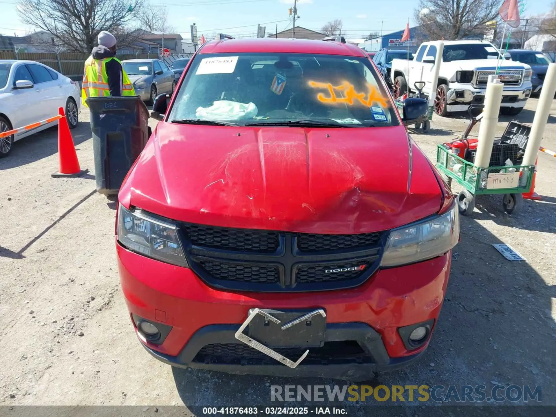 13 Photograph of a damaged car 3C4PDCBB9KT738520 DODGE JOURNEY 2019