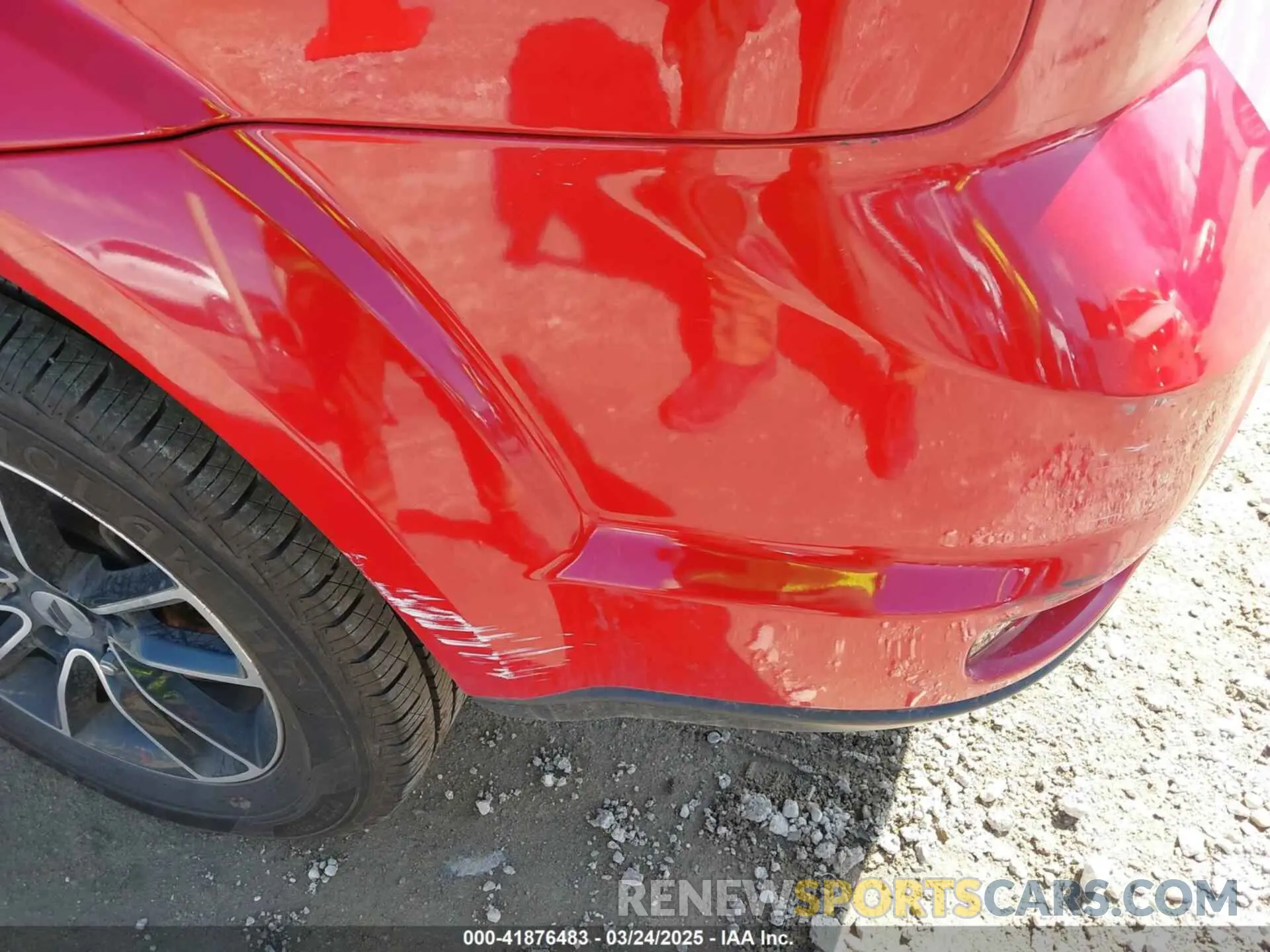 21 Photograph of a damaged car 3C4PDCBB9KT738520 DODGE JOURNEY 2019