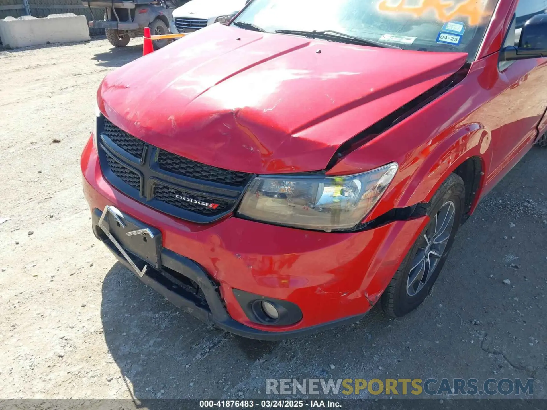 6 Photograph of a damaged car 3C4PDCBB9KT738520 DODGE JOURNEY 2019