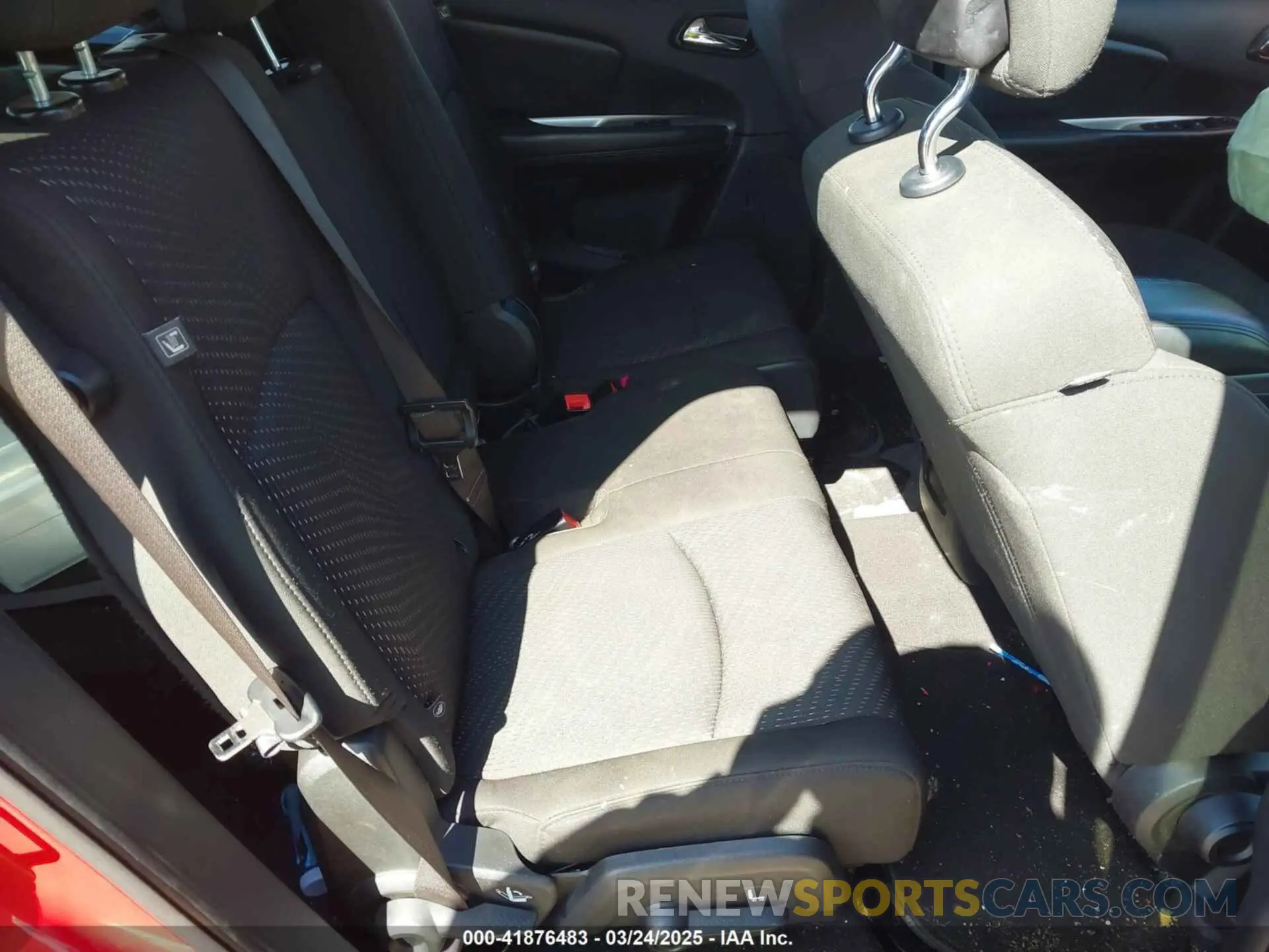 8 Photograph of a damaged car 3C4PDCBB9KT738520 DODGE JOURNEY 2019
