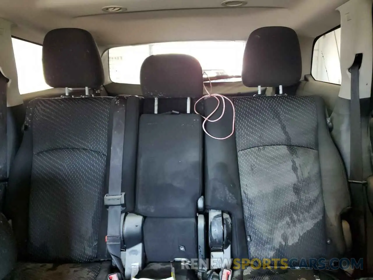 10 Photograph of a damaged car 3C4PDCBB9KT836429 DODGE JOURNEY 2019