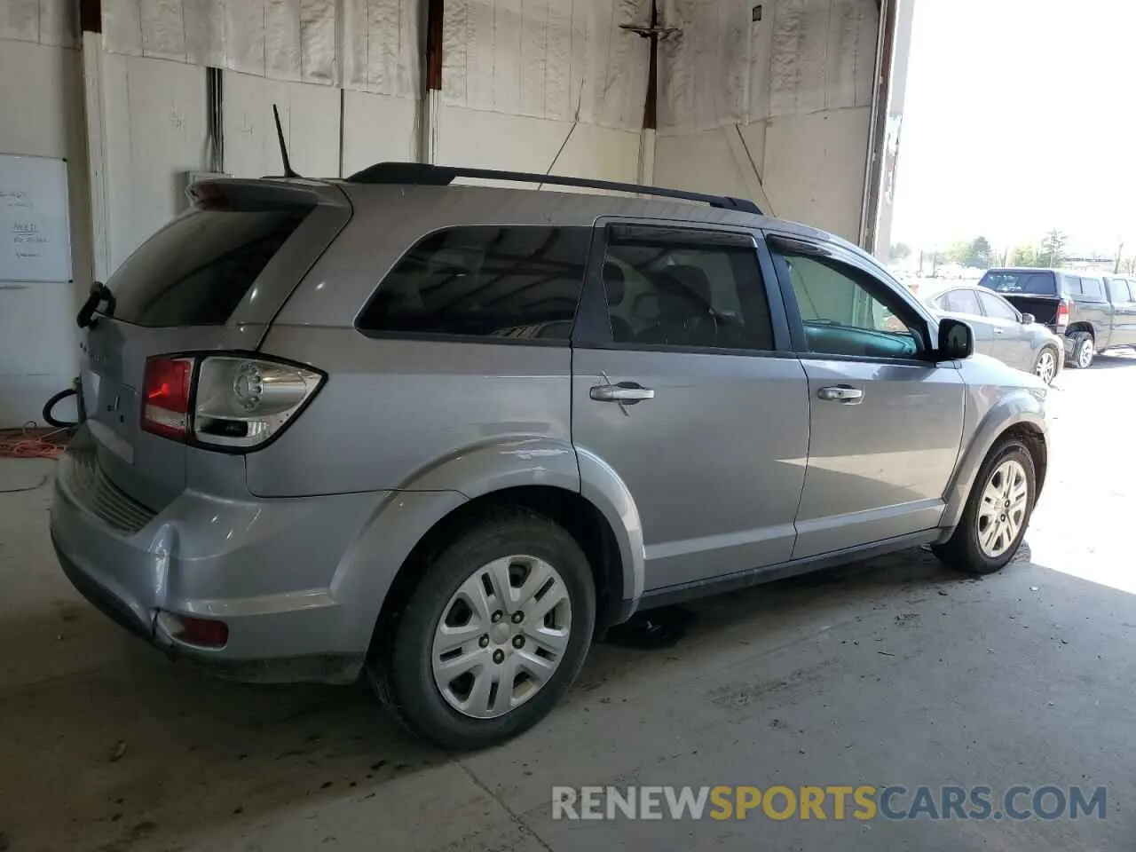 3 Photograph of a damaged car 3C4PDCBB9KT836429 DODGE JOURNEY 2019