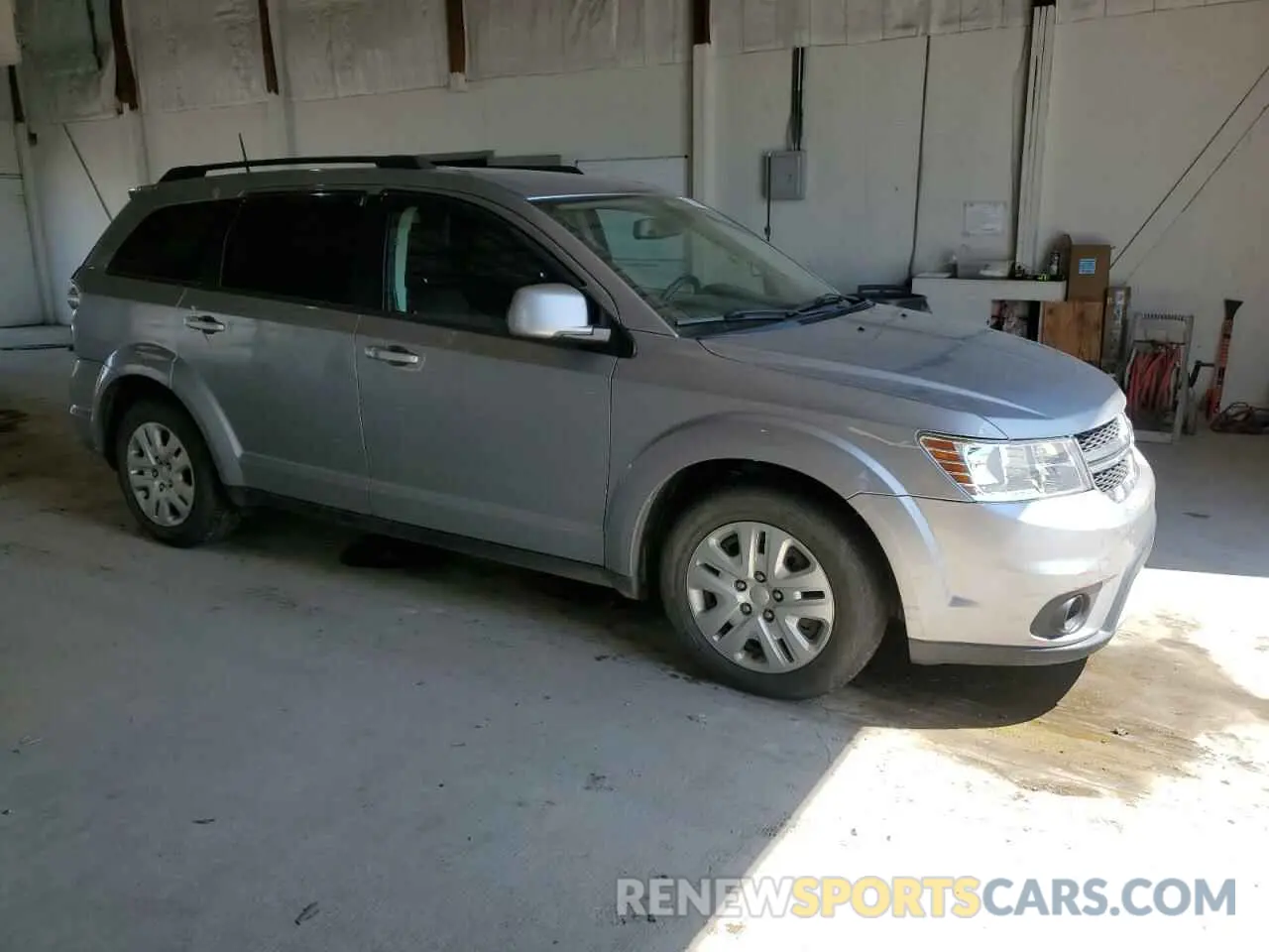 4 Photograph of a damaged car 3C4PDCBB9KT836429 DODGE JOURNEY 2019