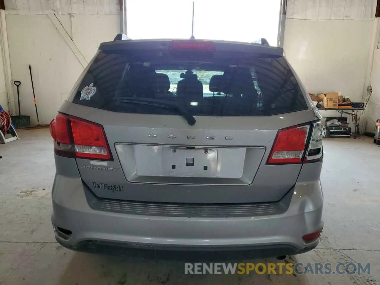 6 Photograph of a damaged car 3C4PDCBB9KT836429 DODGE JOURNEY 2019